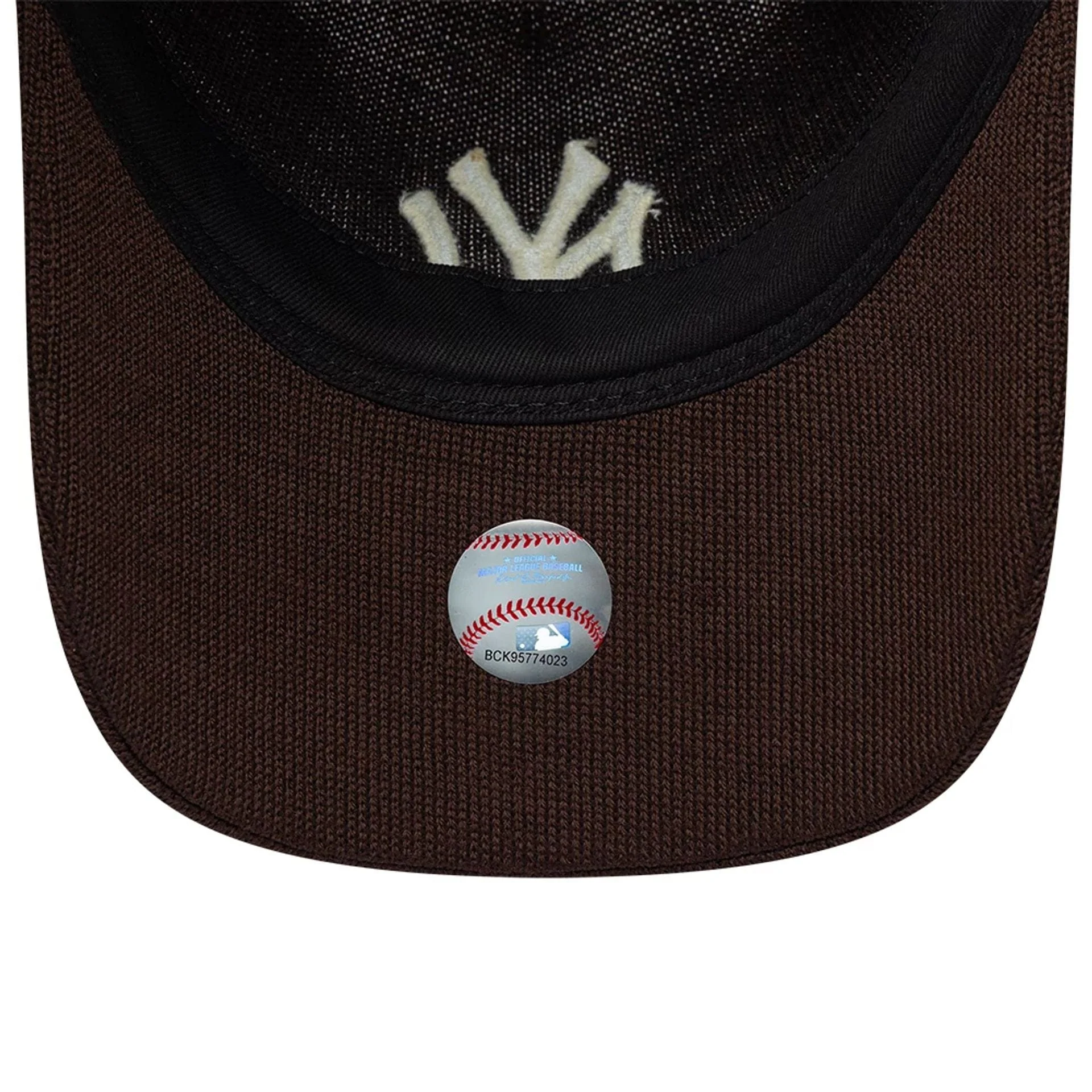 New York Yankees MLB Merino Wool Dark Brown 9TWENTY Adjustable Cap - Image 7