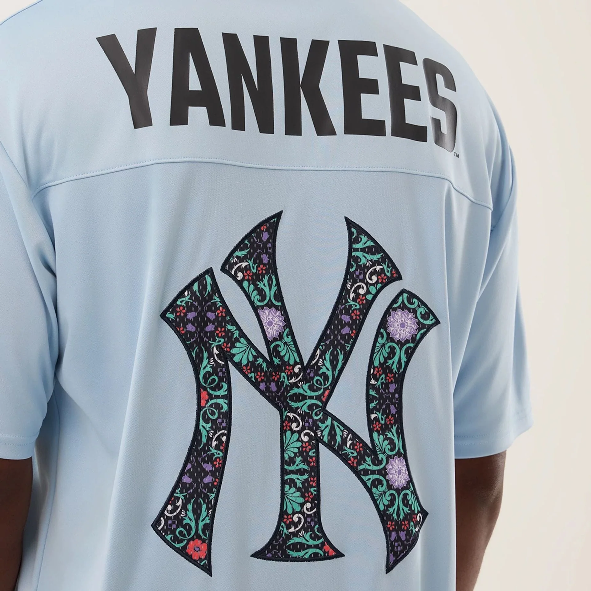 New York Yankees MLB Mesh Infill Pastel Blue Oversized T-Shirt - Image 5