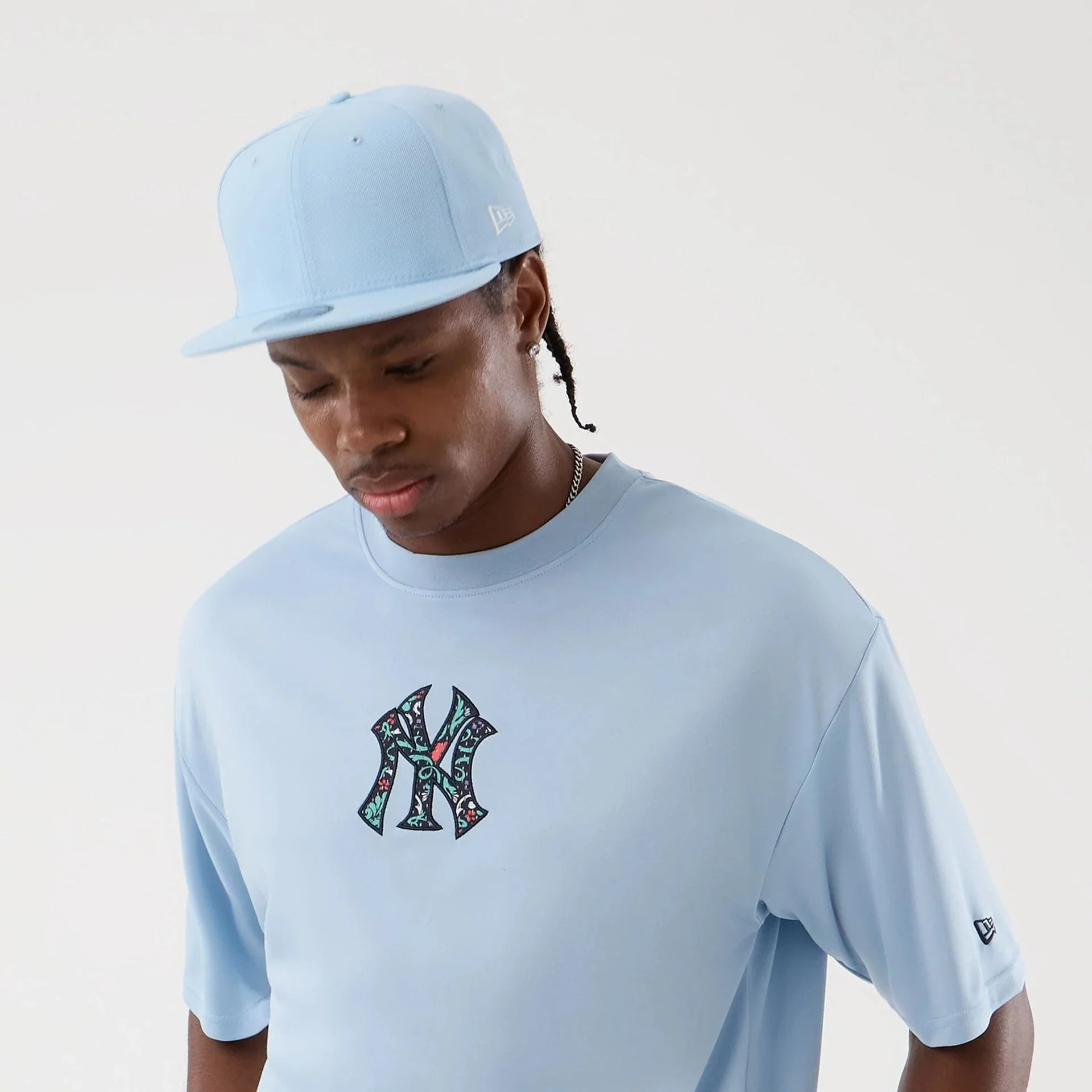 New York Yankees MLB Mesh Infill Pastel Blue Oversized T-Shirt - Image 7