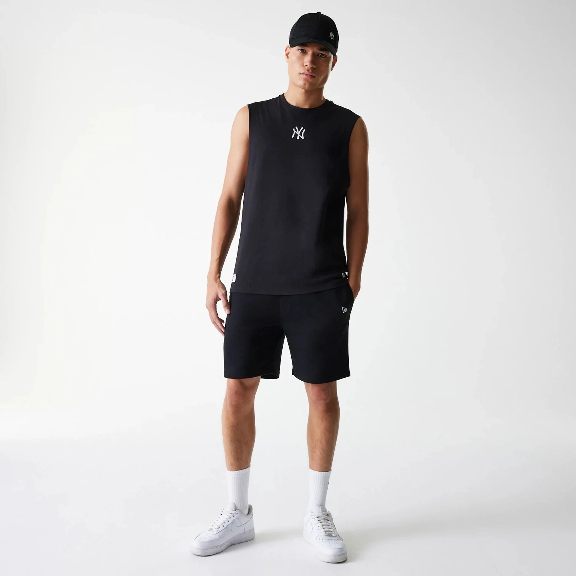 New York Yankees MLB Midi Black Sleeveless T-Shirt - Image 6