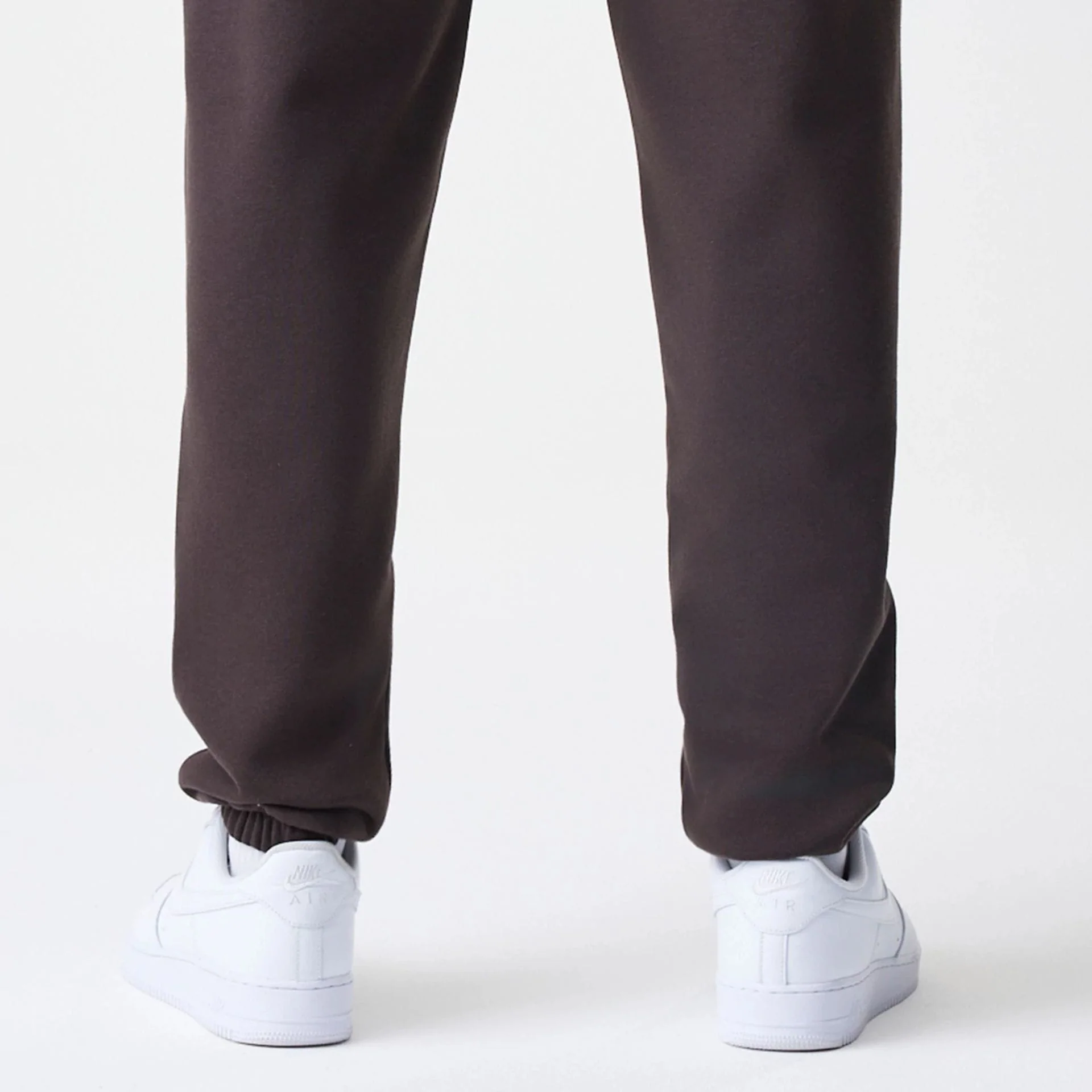New York Yankees MLB Midi League Essential Dark Brown Joggers - Image 4