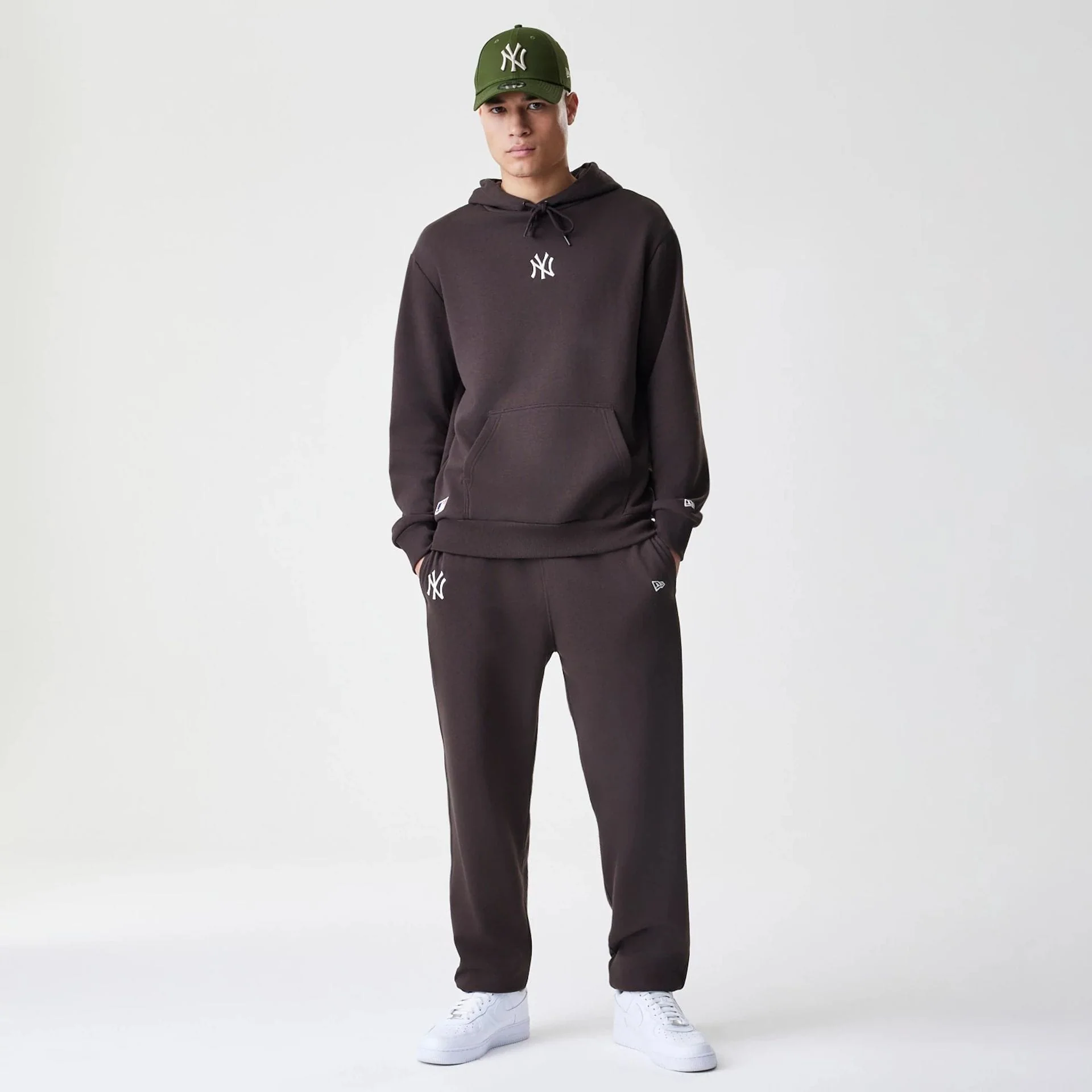 New York Yankees MLB Midi League Essential Dark Brown Joggers - Image 8