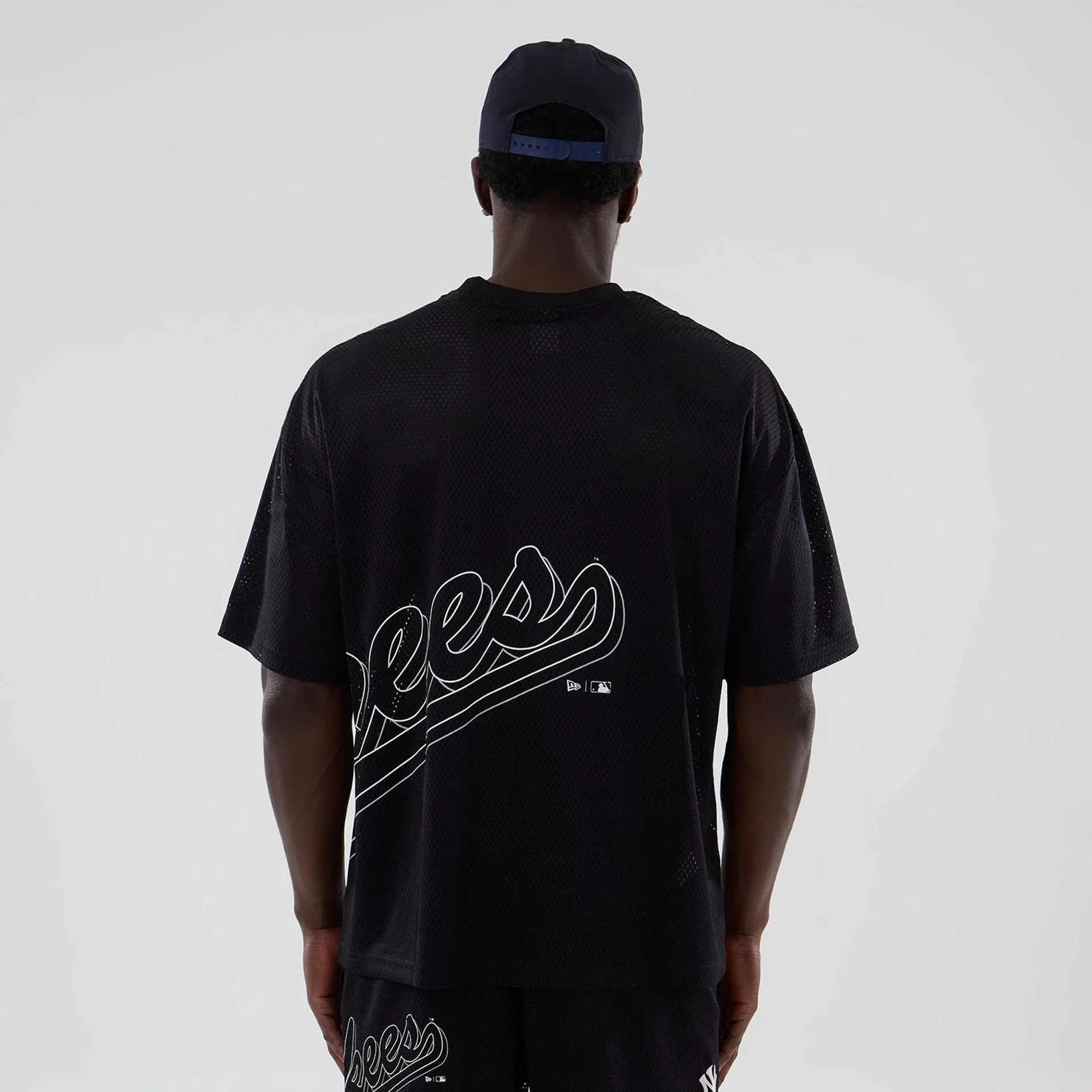 New York Yankees MLB Mix League Black Oversized Mesh T-Shirt - Image 2