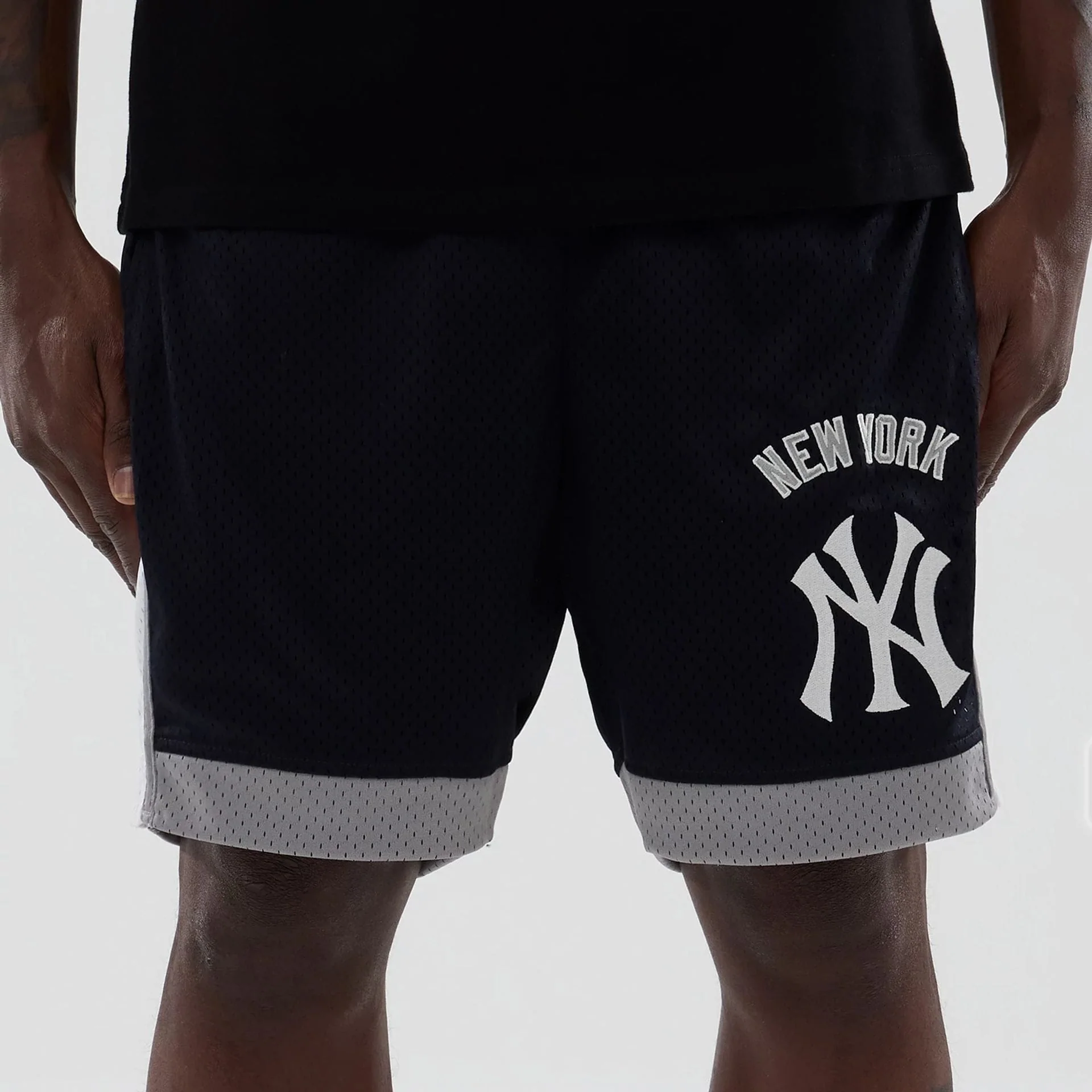 New York Yankees MLB Navy Mesh Shorts - Image 2