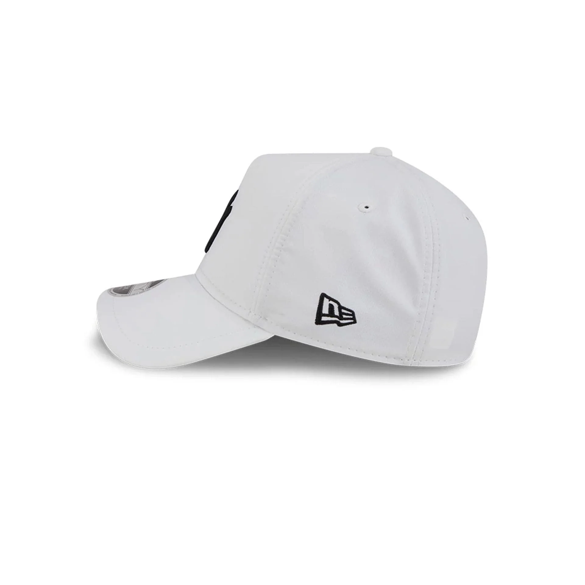 New York Yankees MLB Quickstrike White 9FORTY Apex Adjustable Cap - Image 6