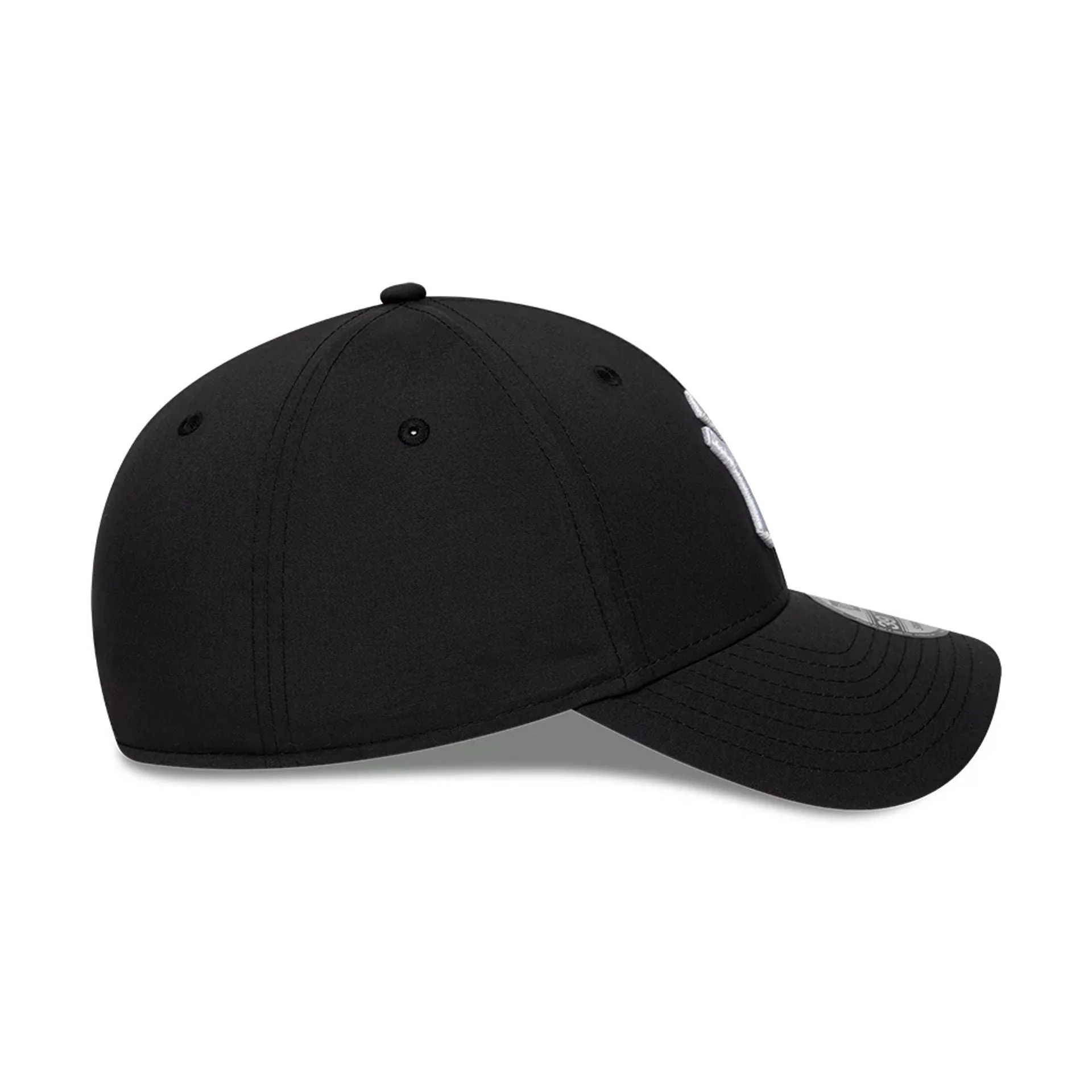 New York Yankees MLB Recycled Black 39THIRTY Stretch Fit Cap - Image 5