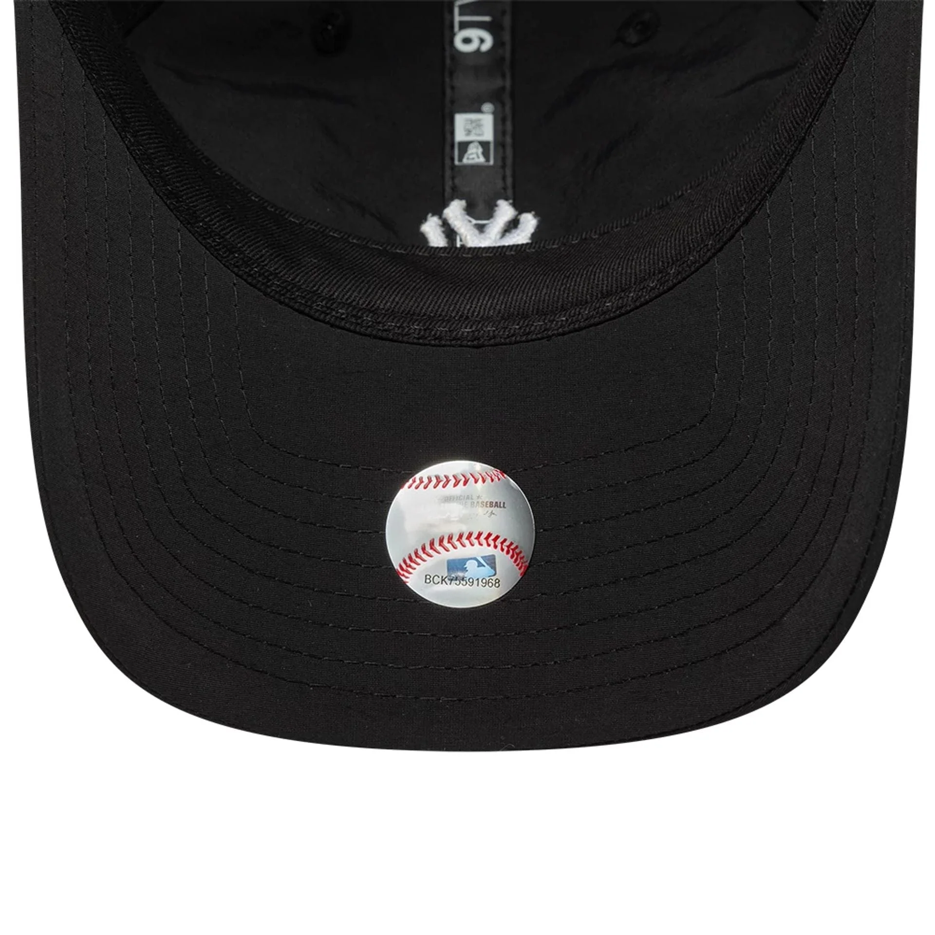 New York Yankees MLB Recycled Black 9TWENTY Adjustable Cap - Image 5