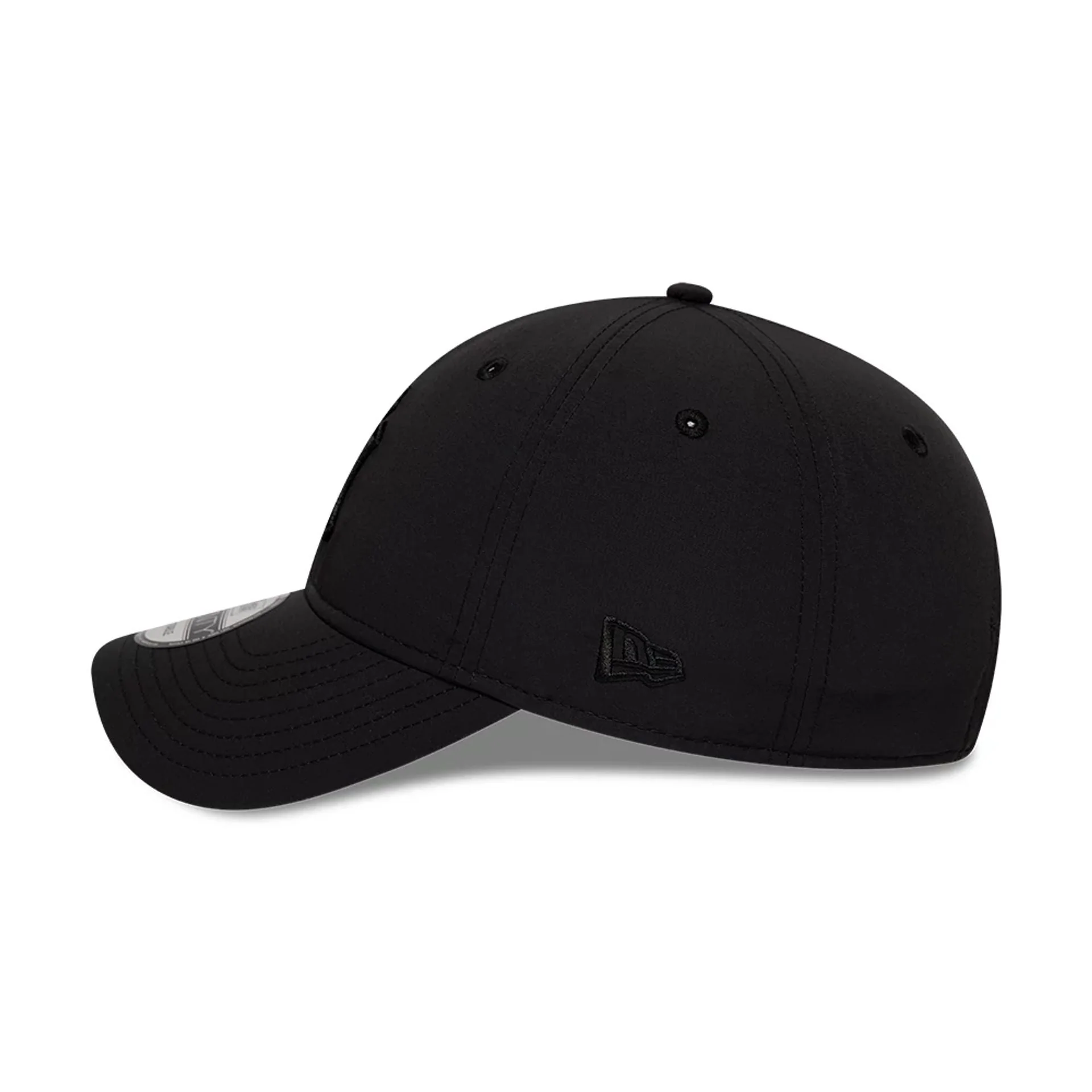 New York Yankees MLB Recycled Black On Black 9TWENTY Adjustable Cap - Image 4