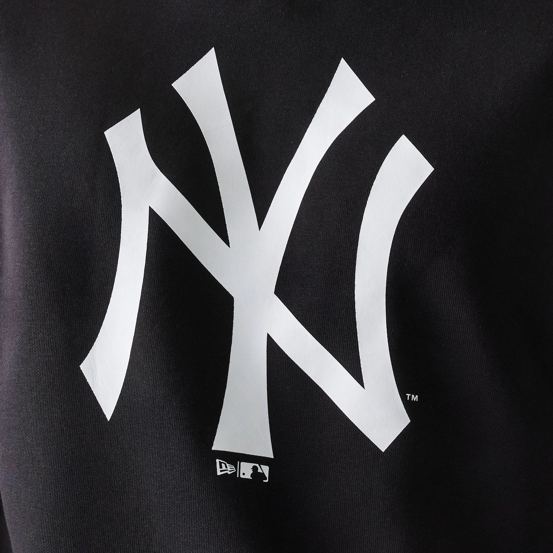 New York Yankees MLB Regular Black Crew Neck Sweater - Image 3
