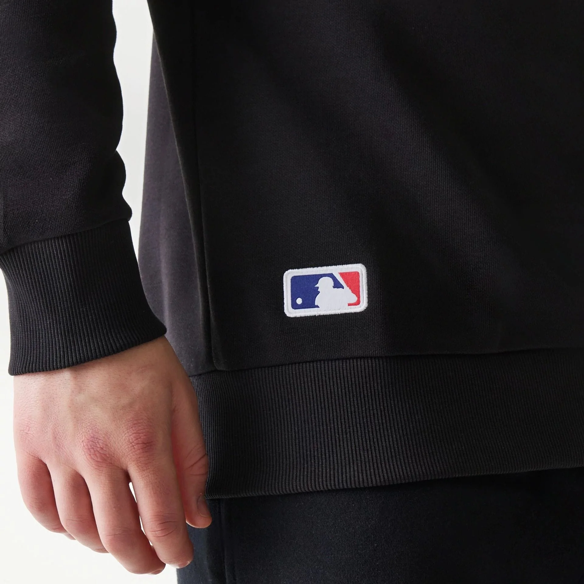 New York Yankees MLB Regular Black Crew Neck Sweater - Image 4
