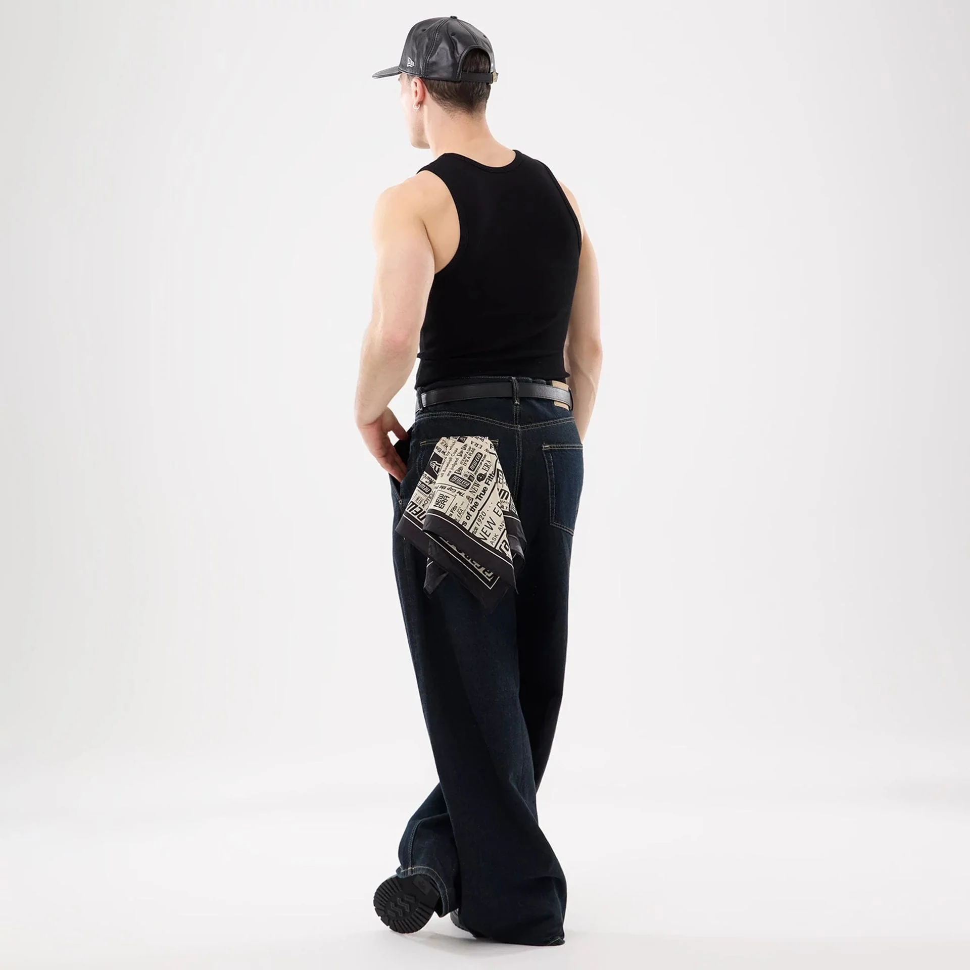 New York Yankees MLB Rib Black Vest - Image 11