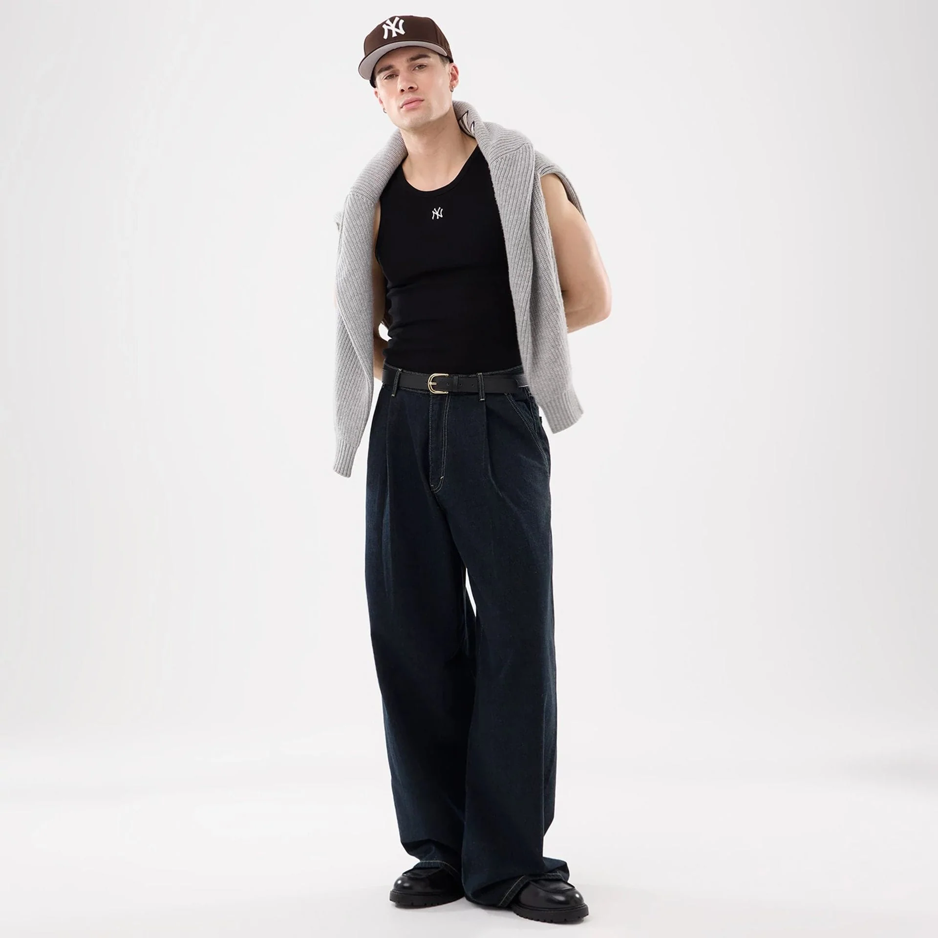 New York Yankees MLB Rib Black Vest - Image 12