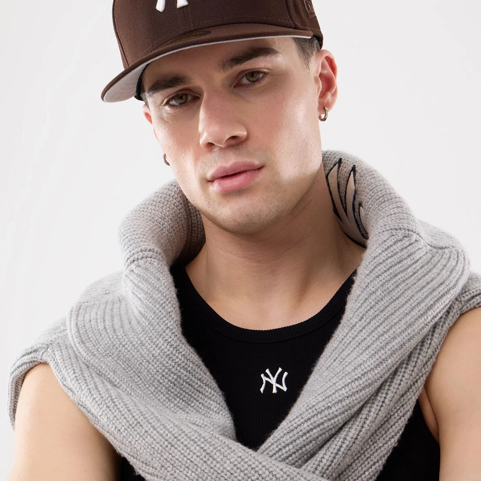 New York Yankees MLB Rib Black Vest - Image 18