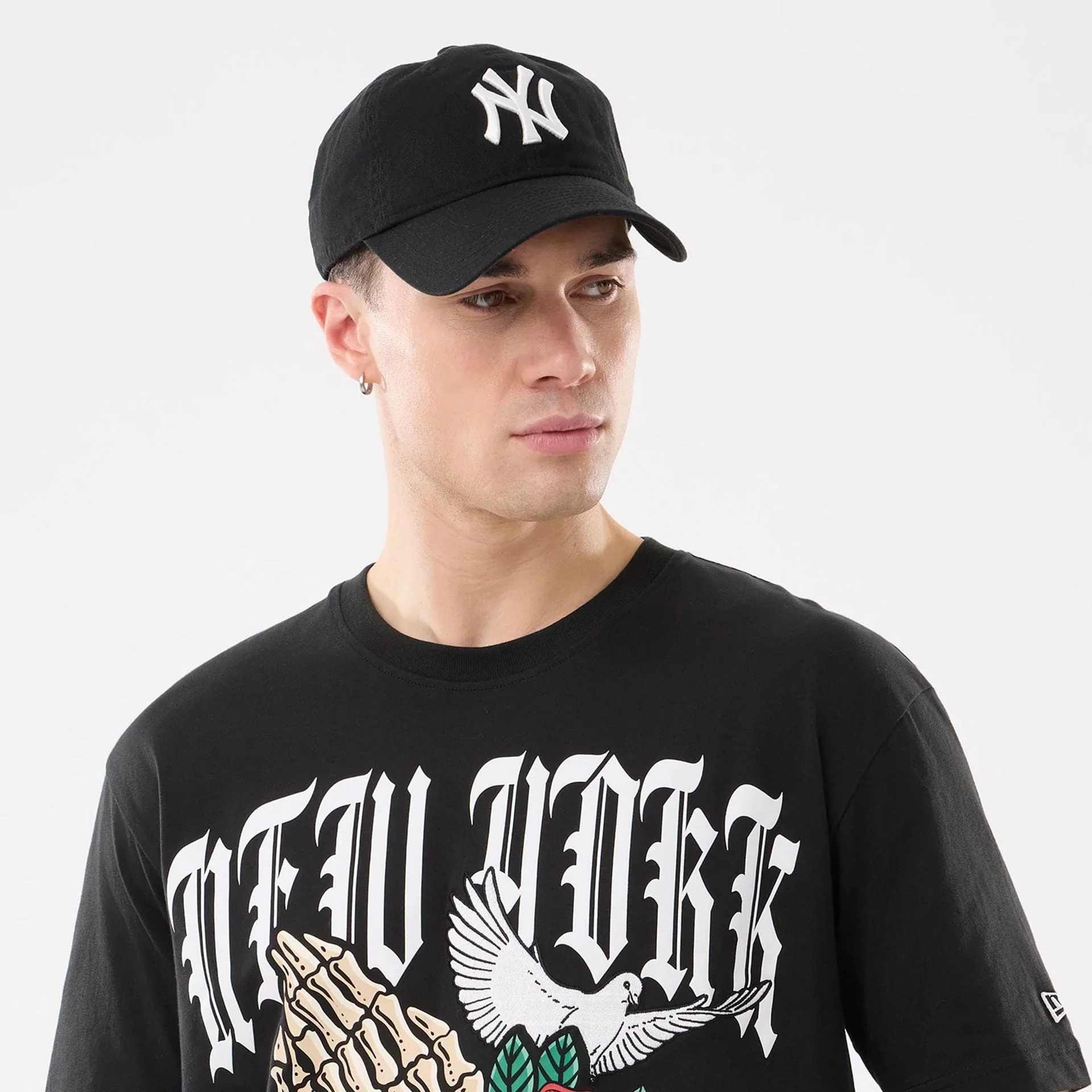 New York Yankees MLB Script Graphic Black T-Shirt - Image 6