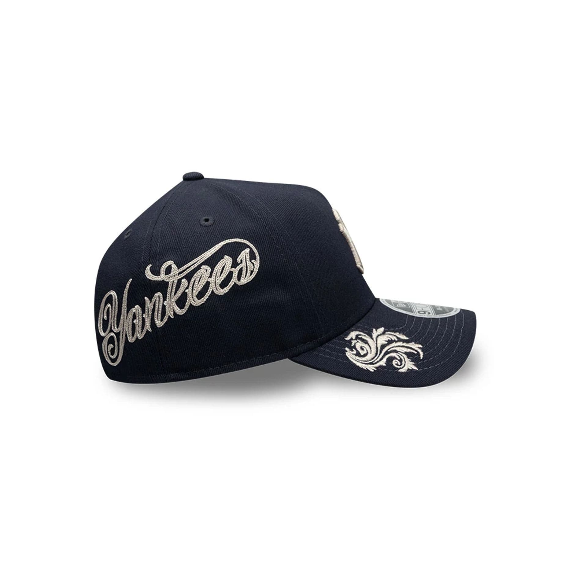 New York Yankees MLB Script Navy 9FORTY M-Crown A-Frame Adjustable Cap - Image 4