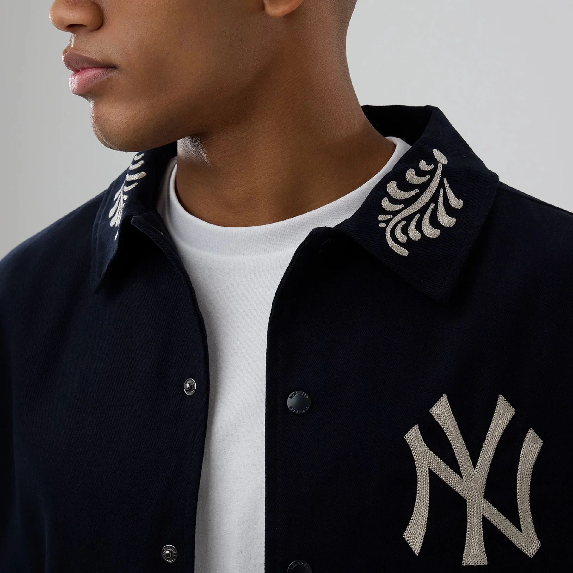 New York Yankees MLB Script Navy Coach Jacket - Image 6