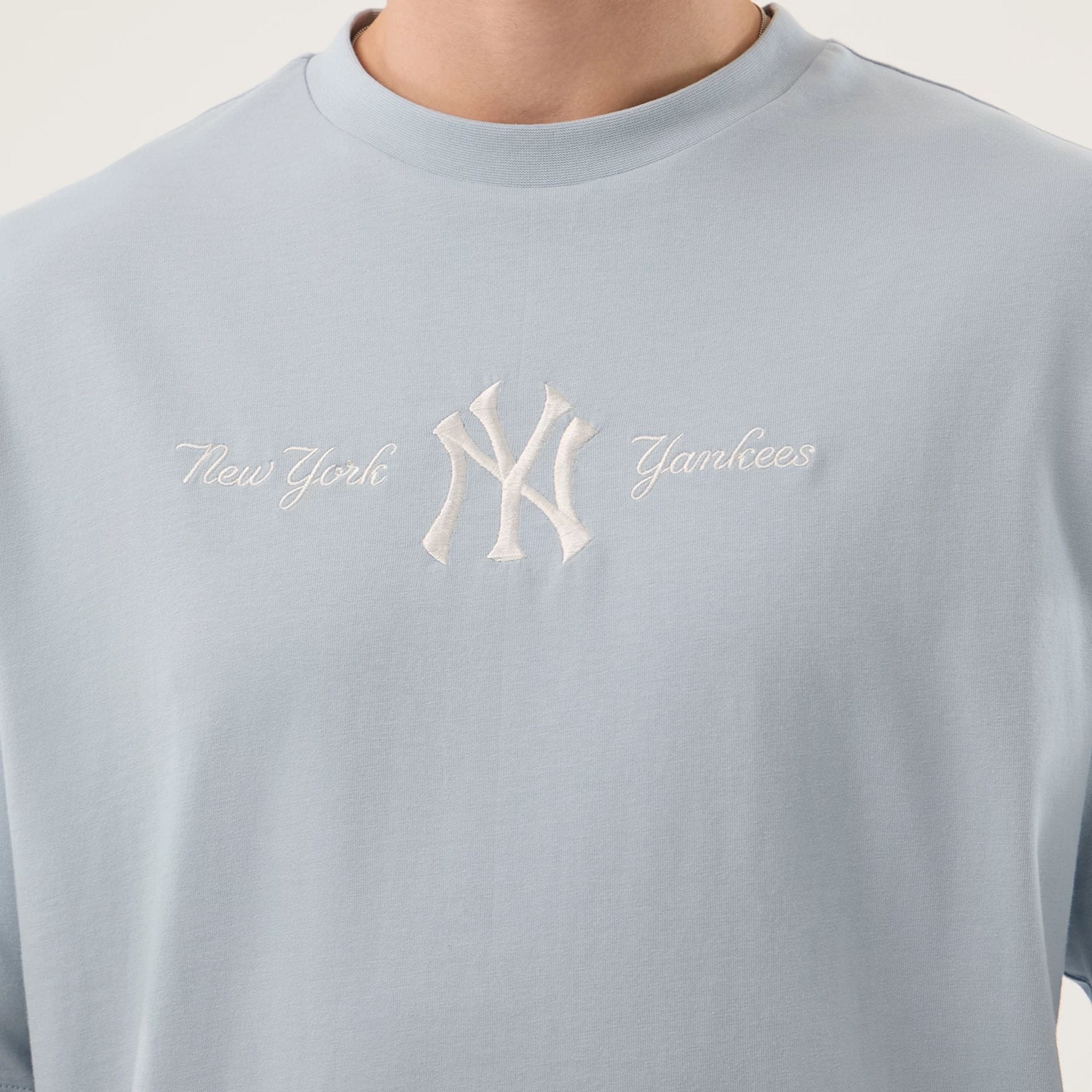 New York Yankees MLB Script Pastel Blue Oversized T-Shirt - Image 4