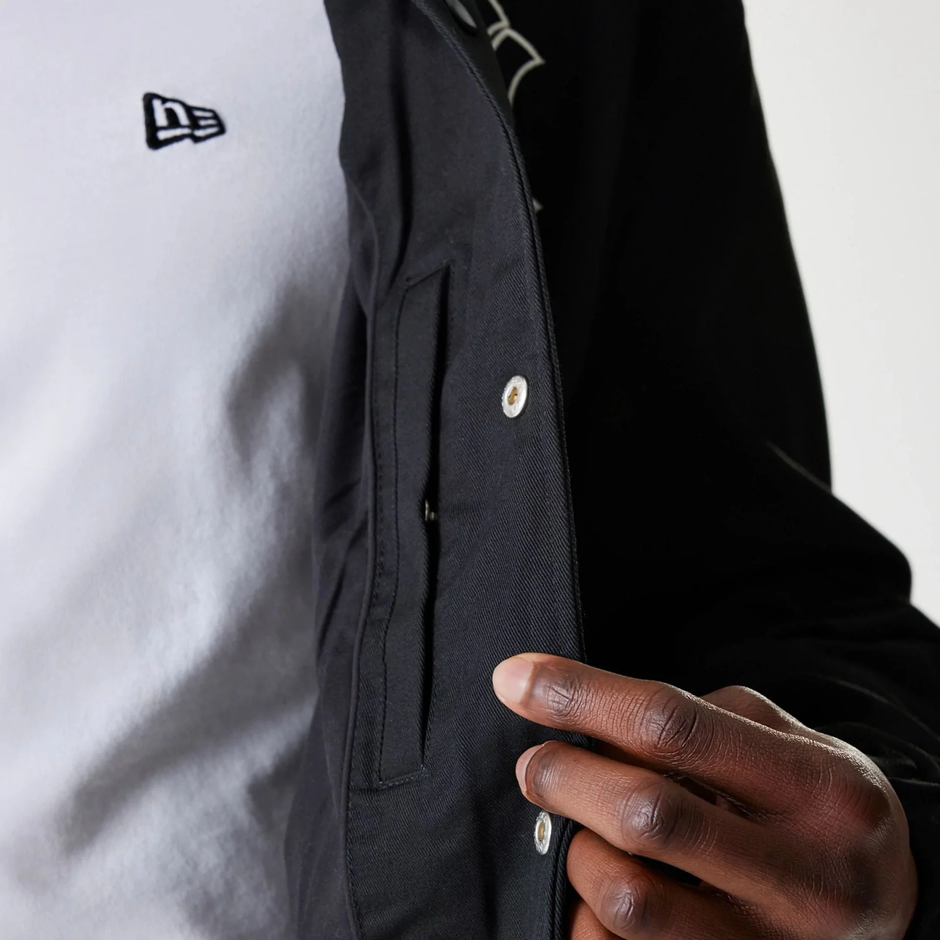 New York Yankees MLB Twill Black Coaches Jacket - Image 6