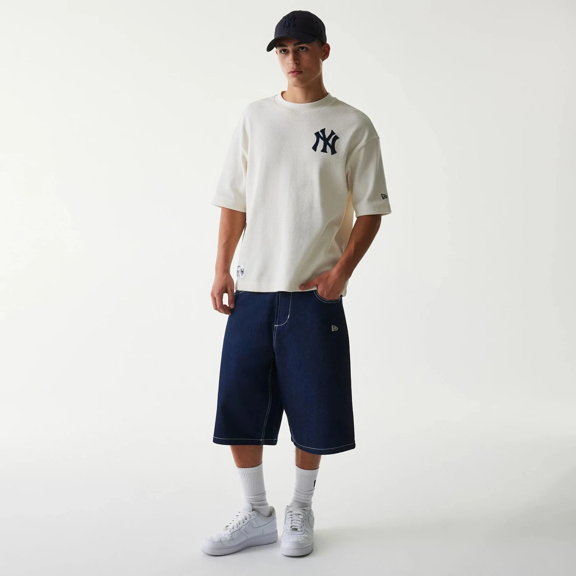 New York Yankees MLB Waffle Open White Oversized T-Shirt - Image 8
