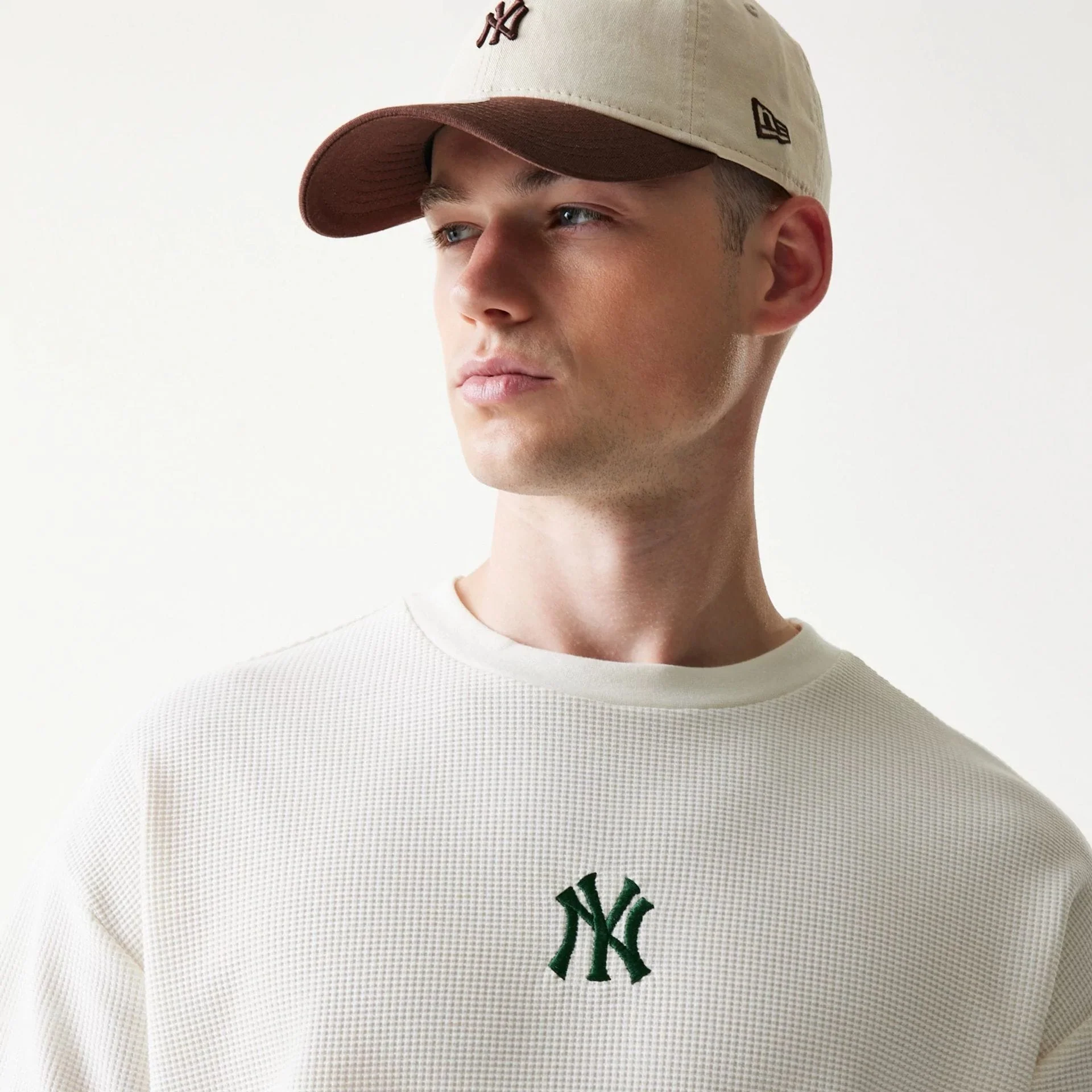 New York Yankees MLB Waffle Open White Oversized T-Shirt - Image 4
