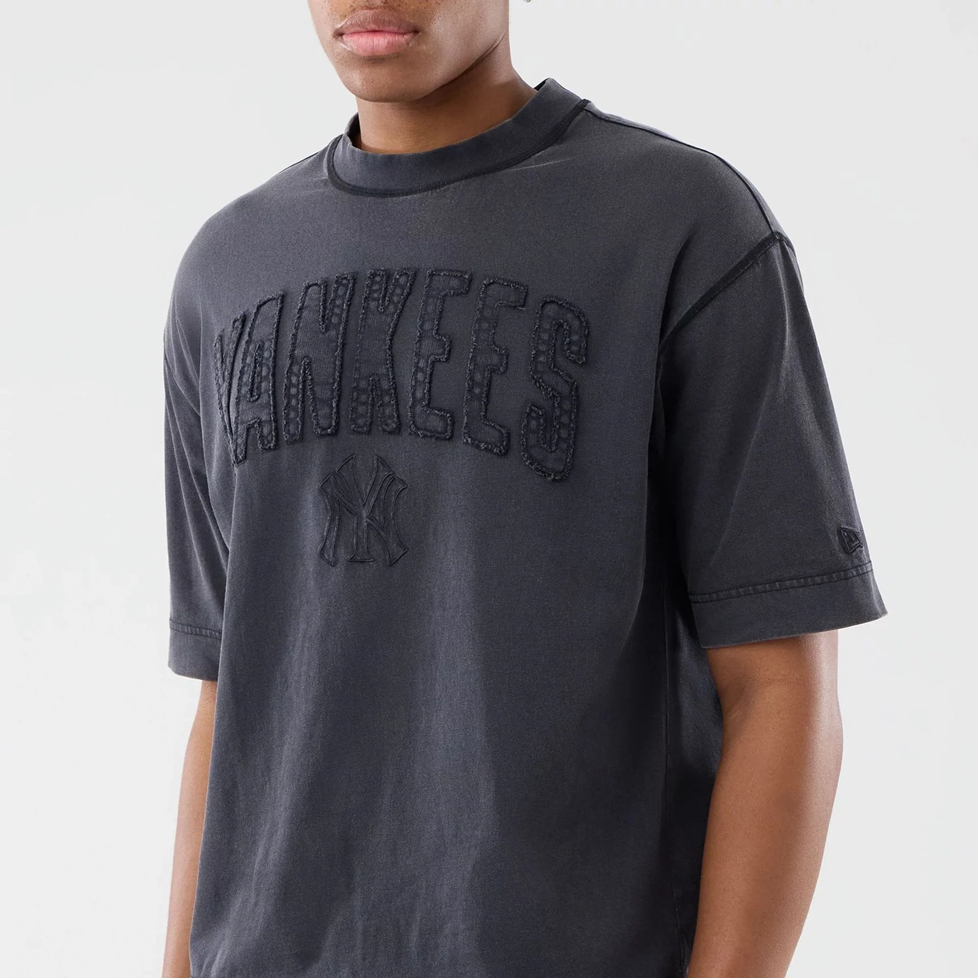 New York Yankees MLB Washed Black T-Shirt - Image 3