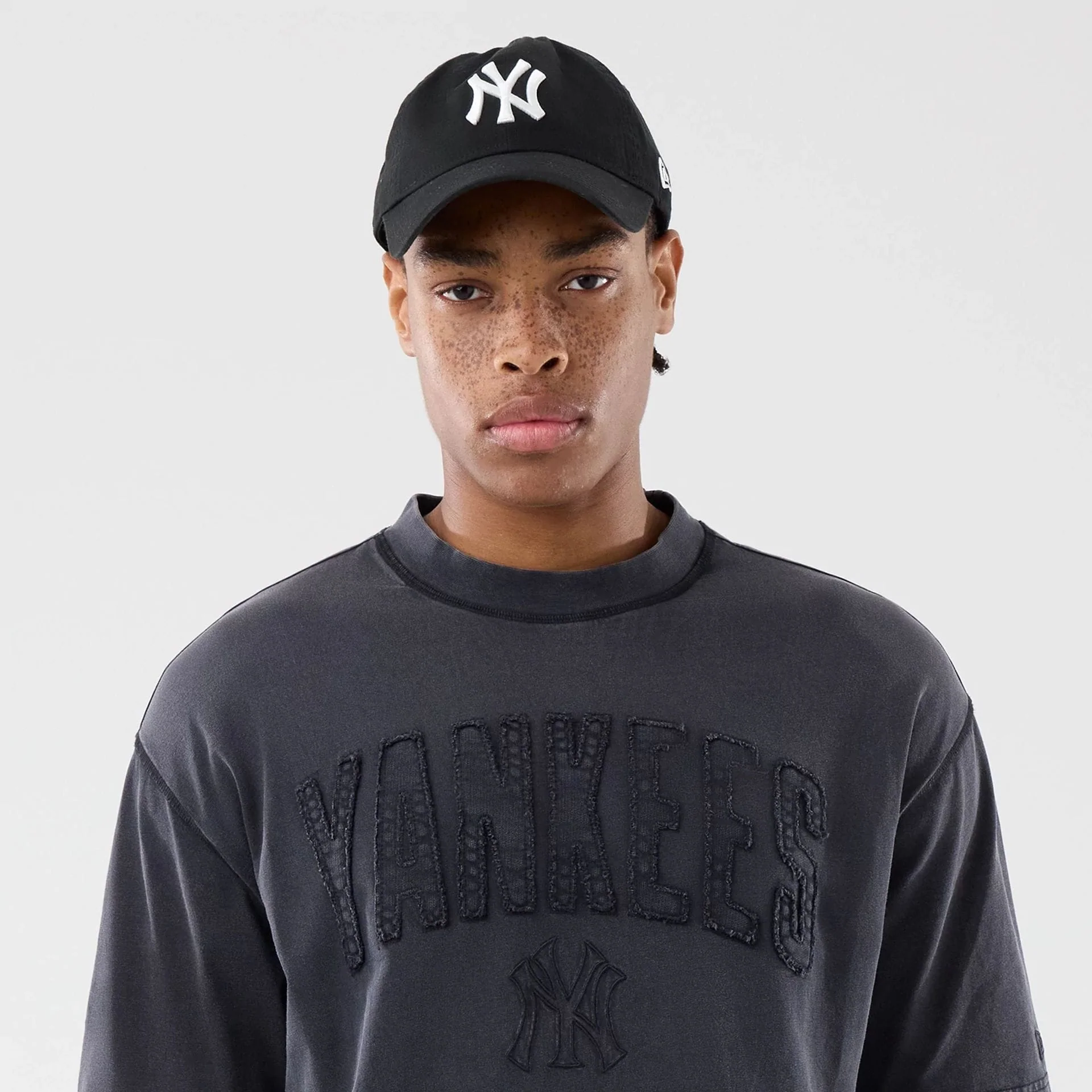 New York Yankees MLB Washed Black T-Shirt - Image 6
