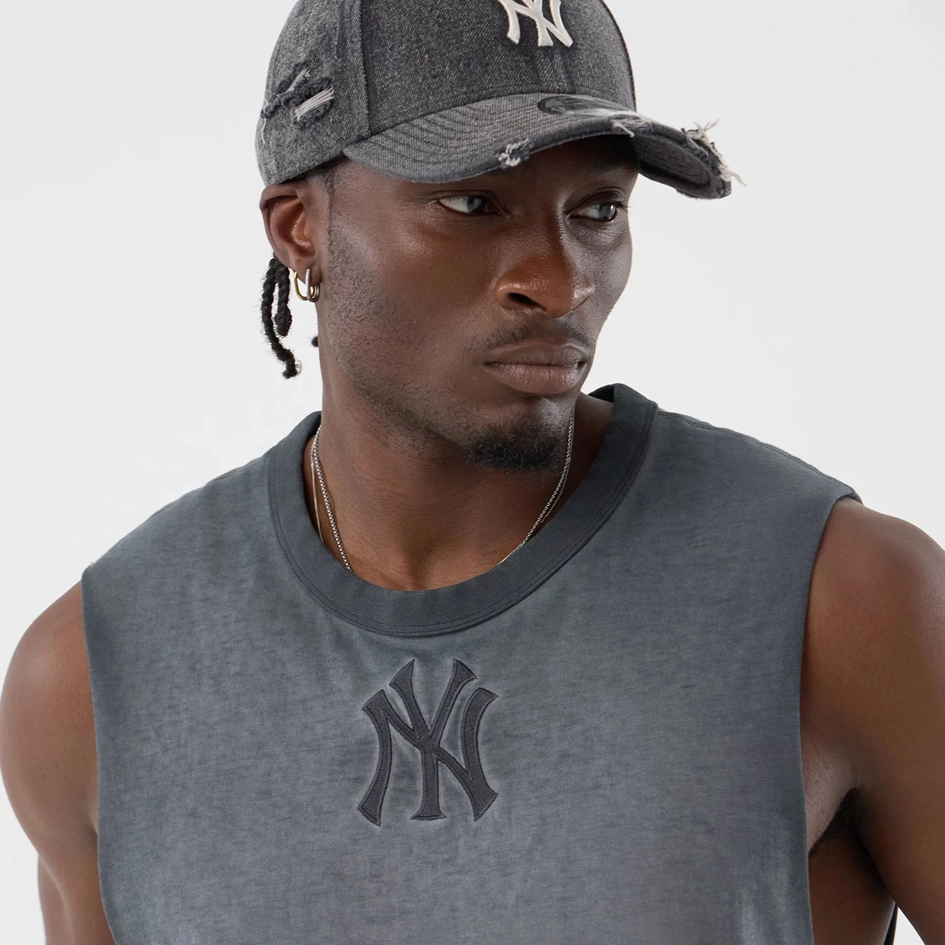 New York Yankees MLB Washed Logo Black Vest - Image 4