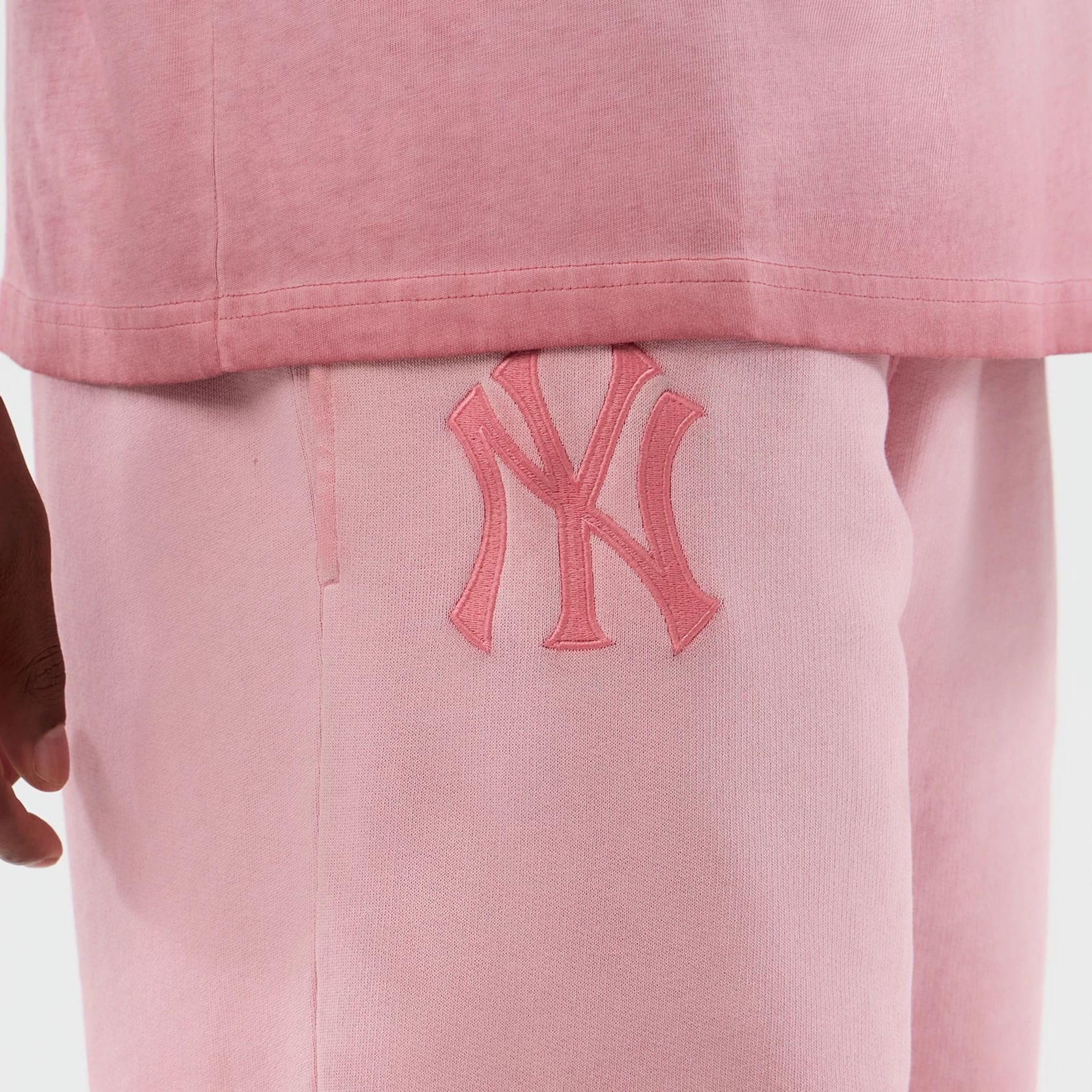 New York Yankees MLB Washed Logo Pastel Pink Shorts - Image 3