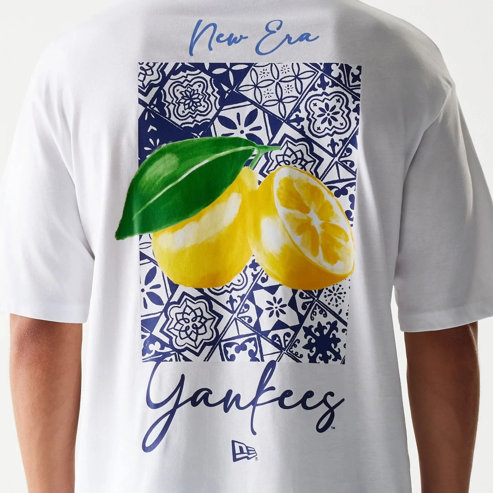 New York Yankees MLB White Oversized T-Shirt - Image 4
