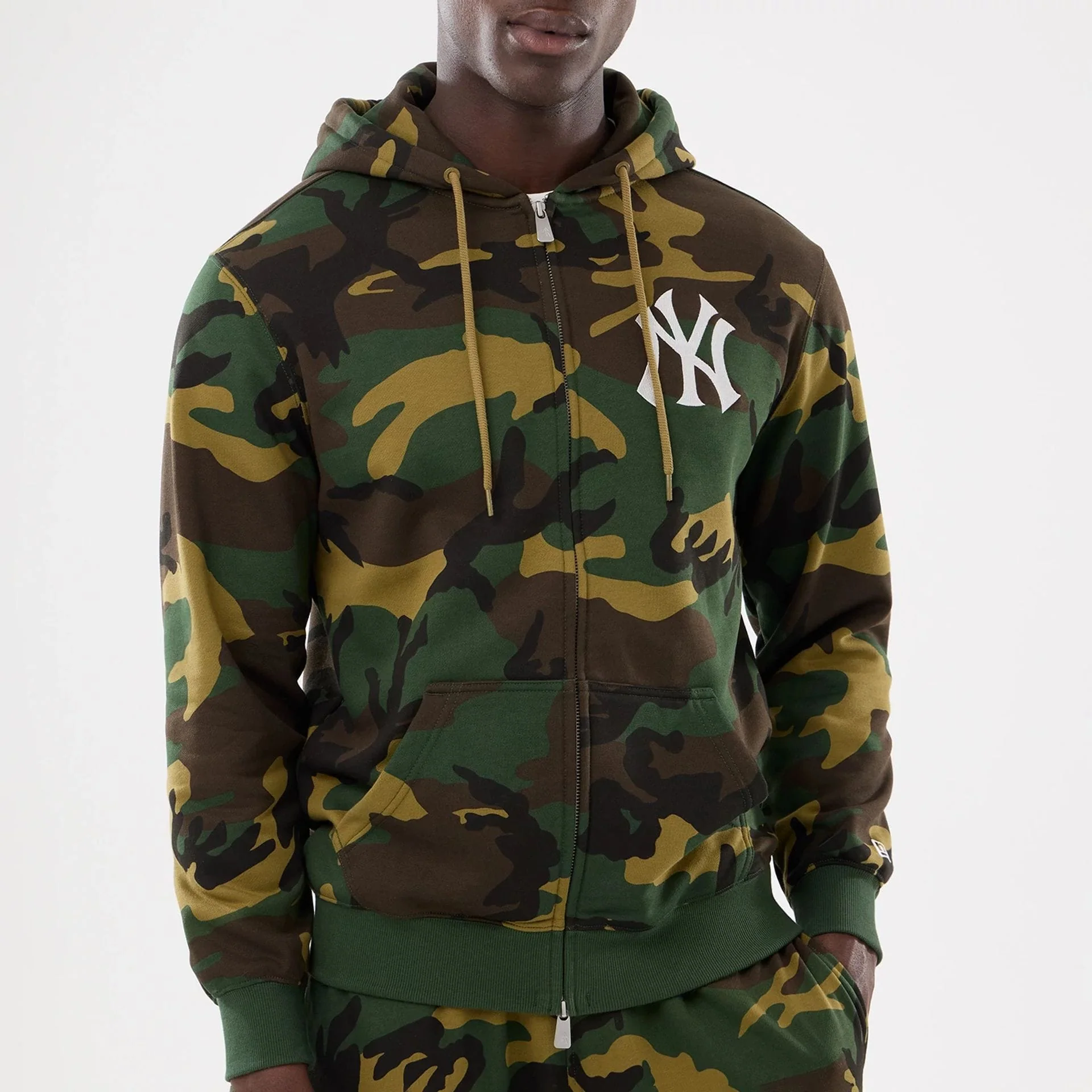 New York Yankees MLB Woodland Camo 2 Way Full Zip Hoodie - Image 4