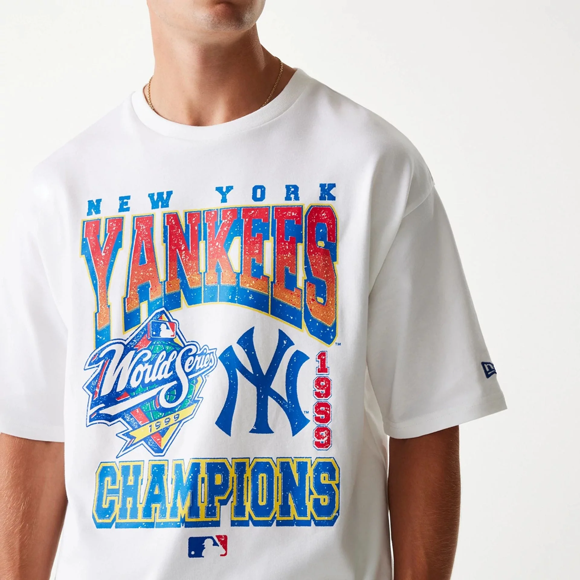 New York Yankees MLB World Series White Oversized T-Shirt - Image 3