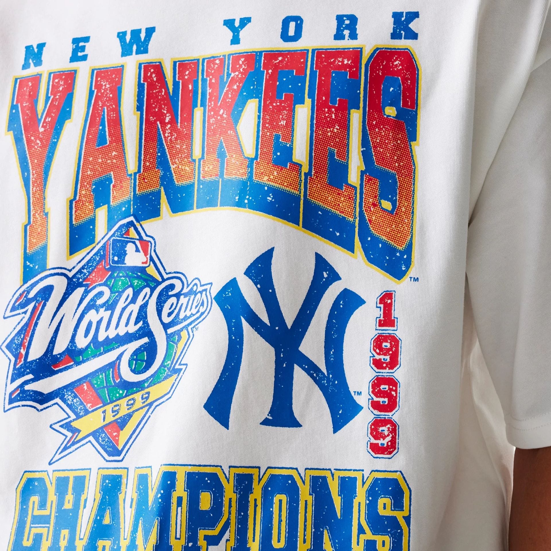 New York Yankees MLB World Series White Oversized T-Shirt - Image 6