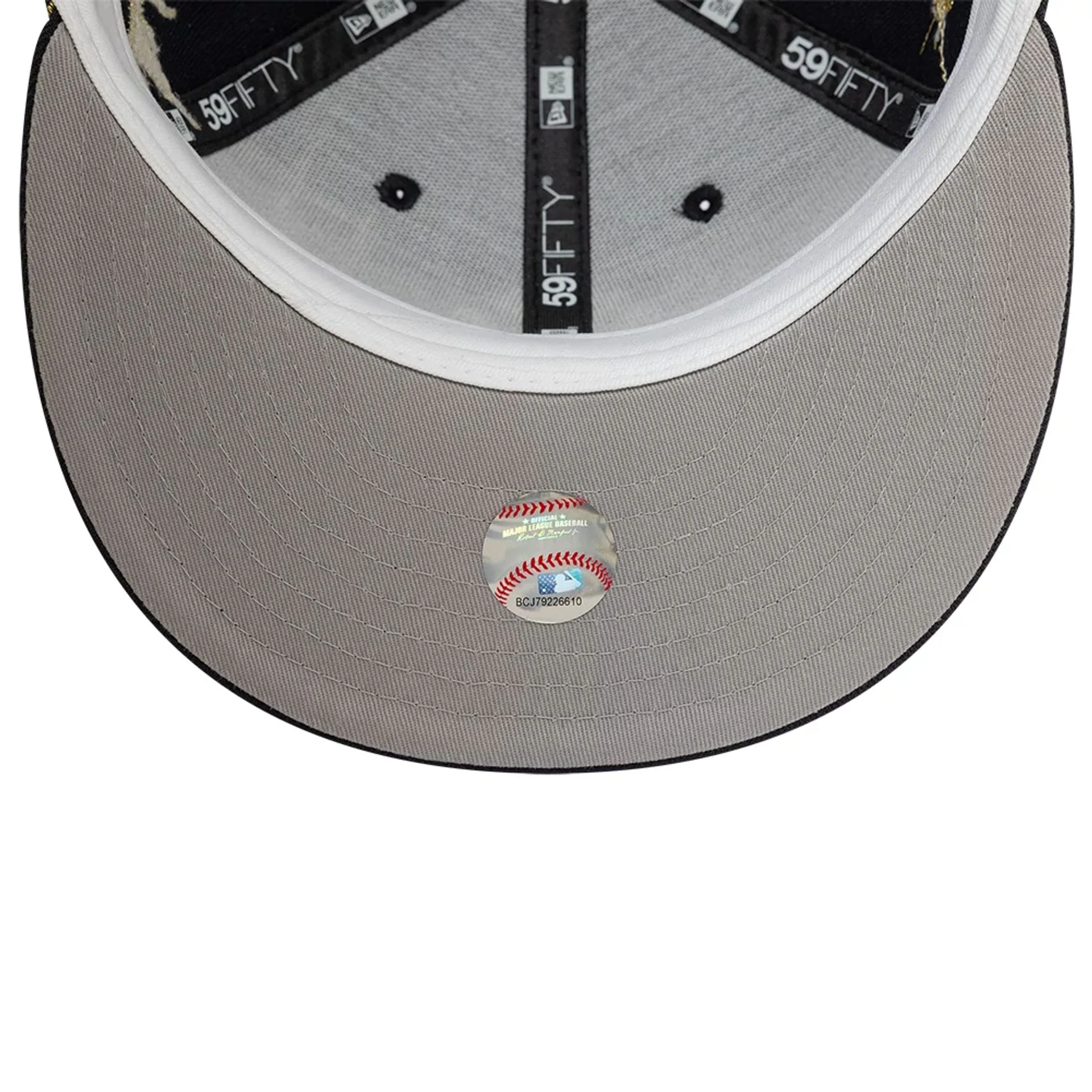 New York Yankees MLB Zodiac Navy 59FIFTY Fitted Cap - Image 5