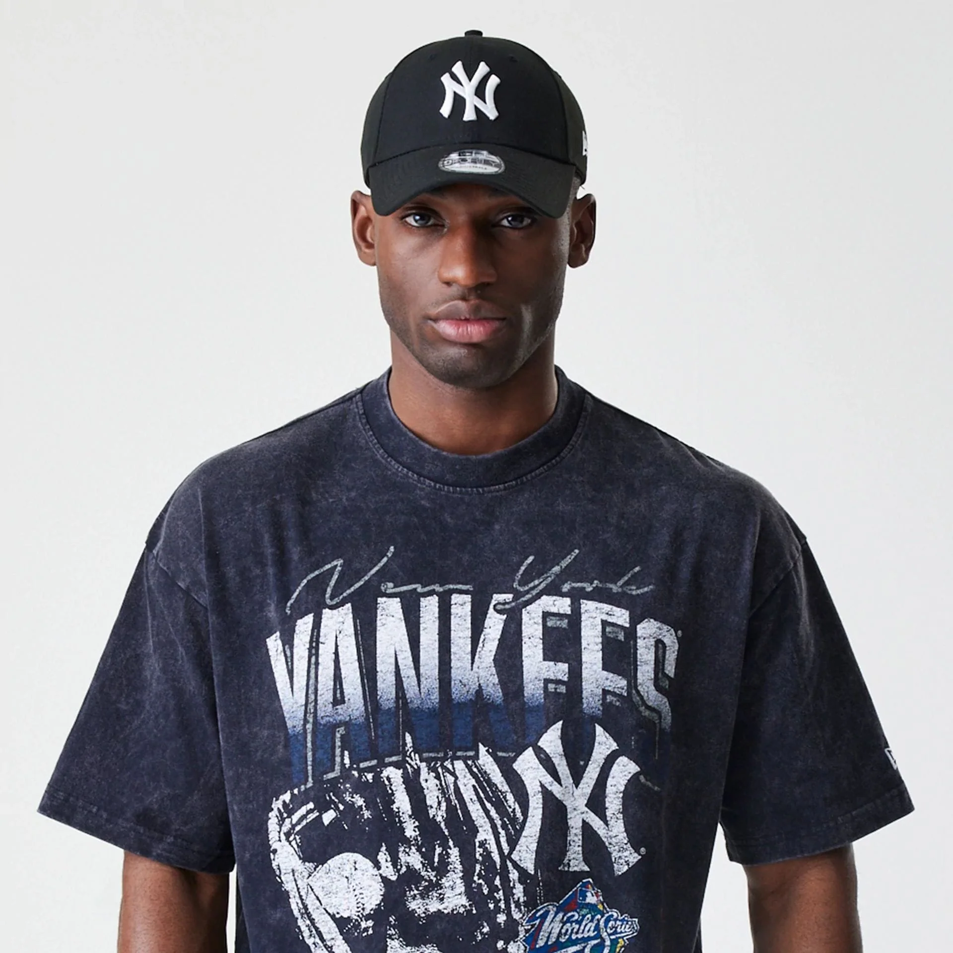 New York Yankees Sport Classic Black T-Shirt - Image 3