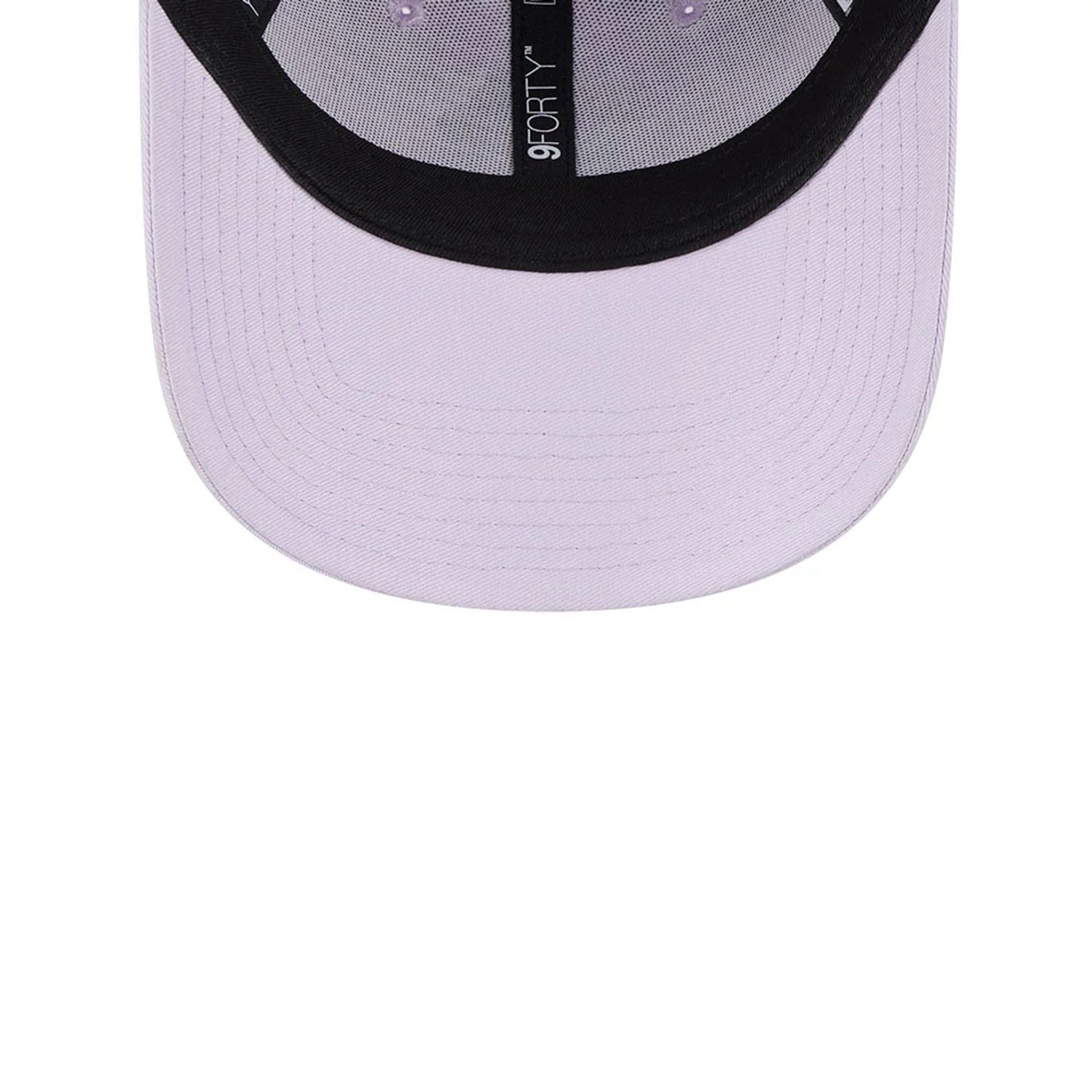 New York Yankees Womens League Essential Lilac 9FORTY Adjustable Cap - Image 4