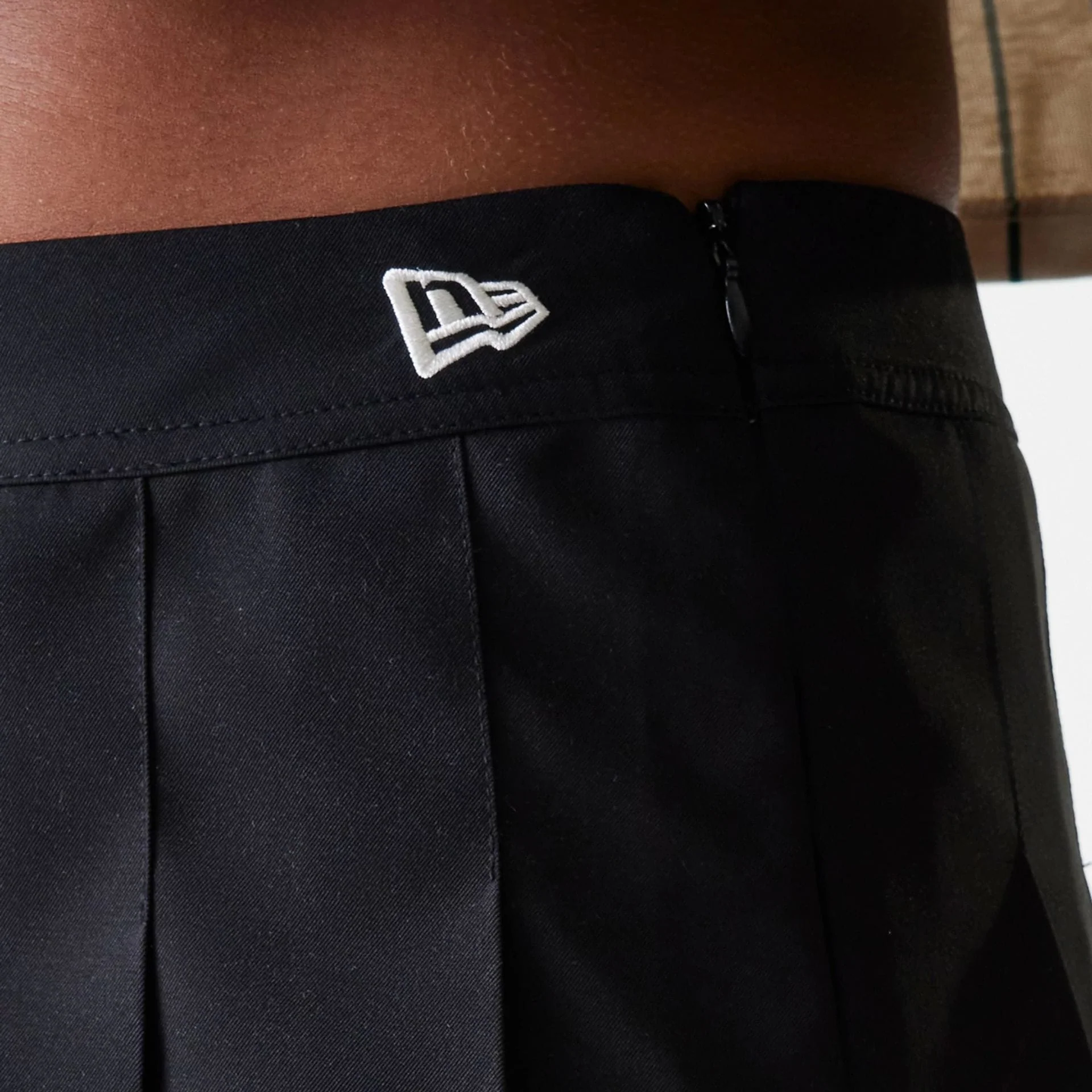 New York Yankees Womens MLB Black Tennis Skirt - Image 5