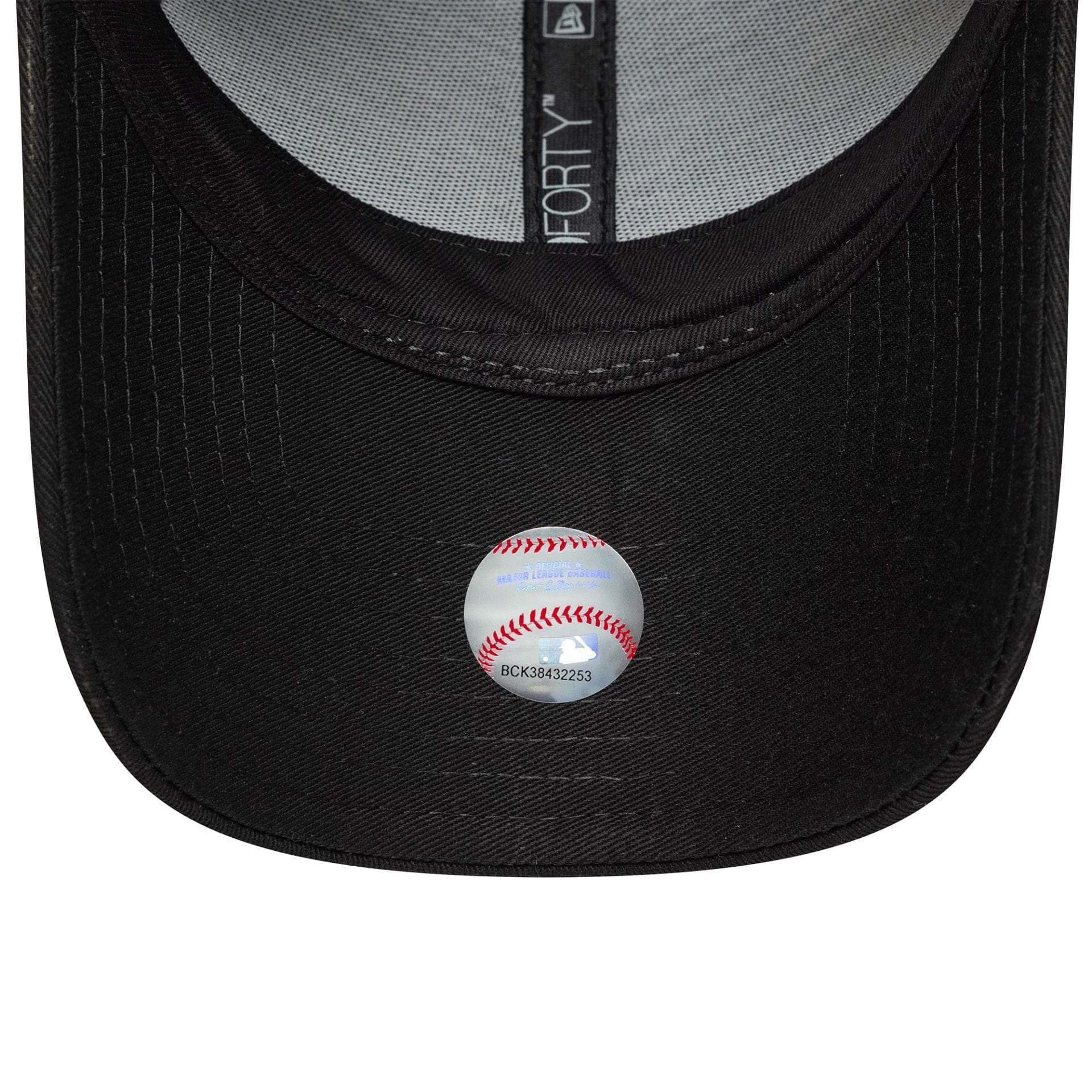 New York Yankees Womens MLB Bowback Black 9FORTY Cap - Image 5