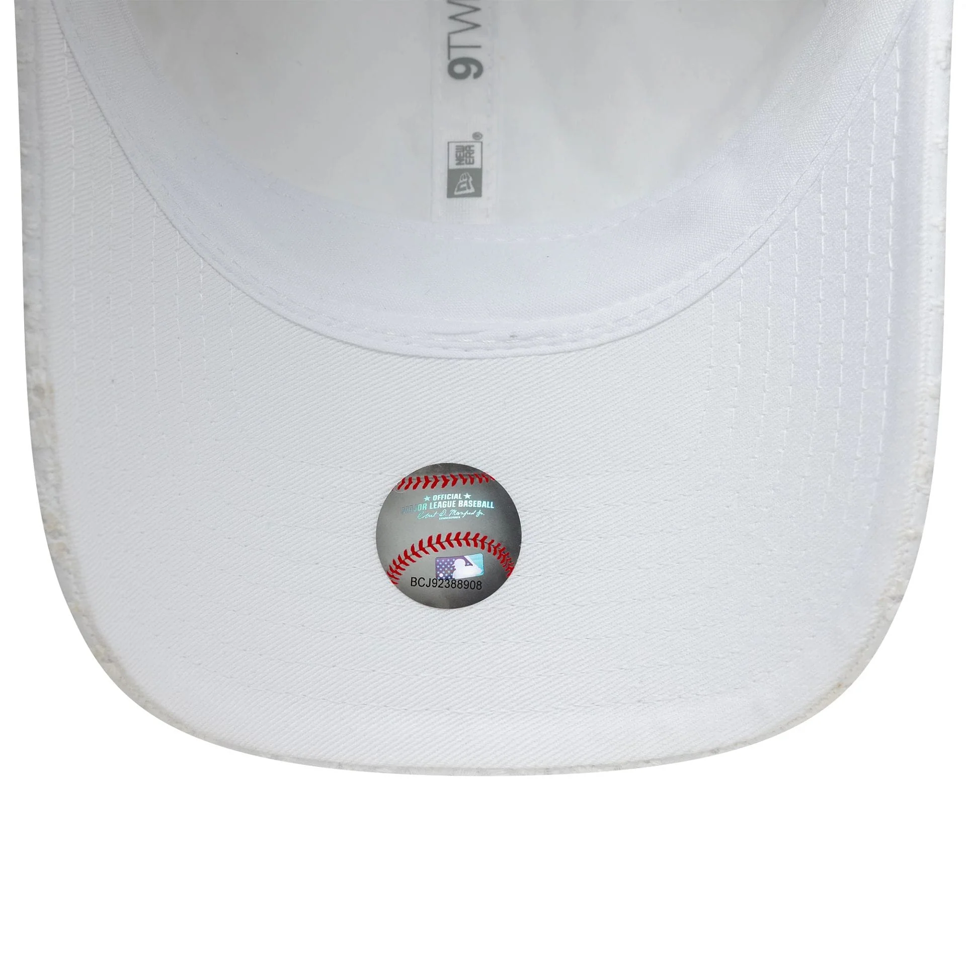 New York Yankees Womens MLB Broderie White 9TWENTY Adjustable Cap - Image 5