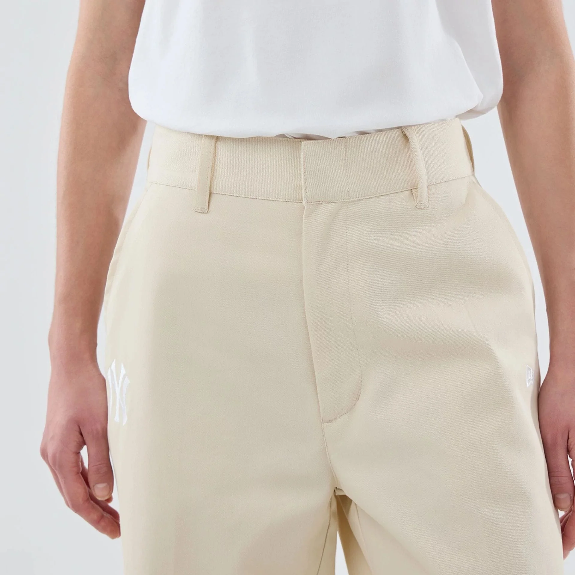 New York Yankees Womens MLB Cream Chino Trousers - Image 6