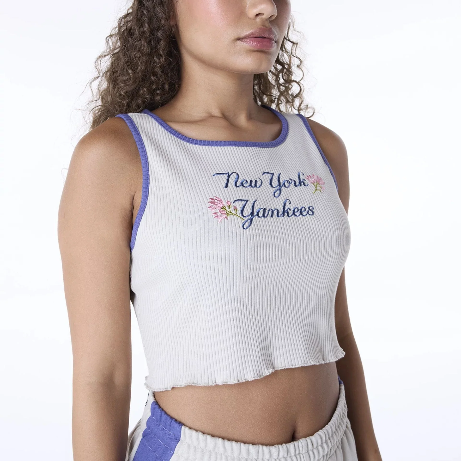 New York Yankees Womens MLB Floral Cream Vest - Image 8