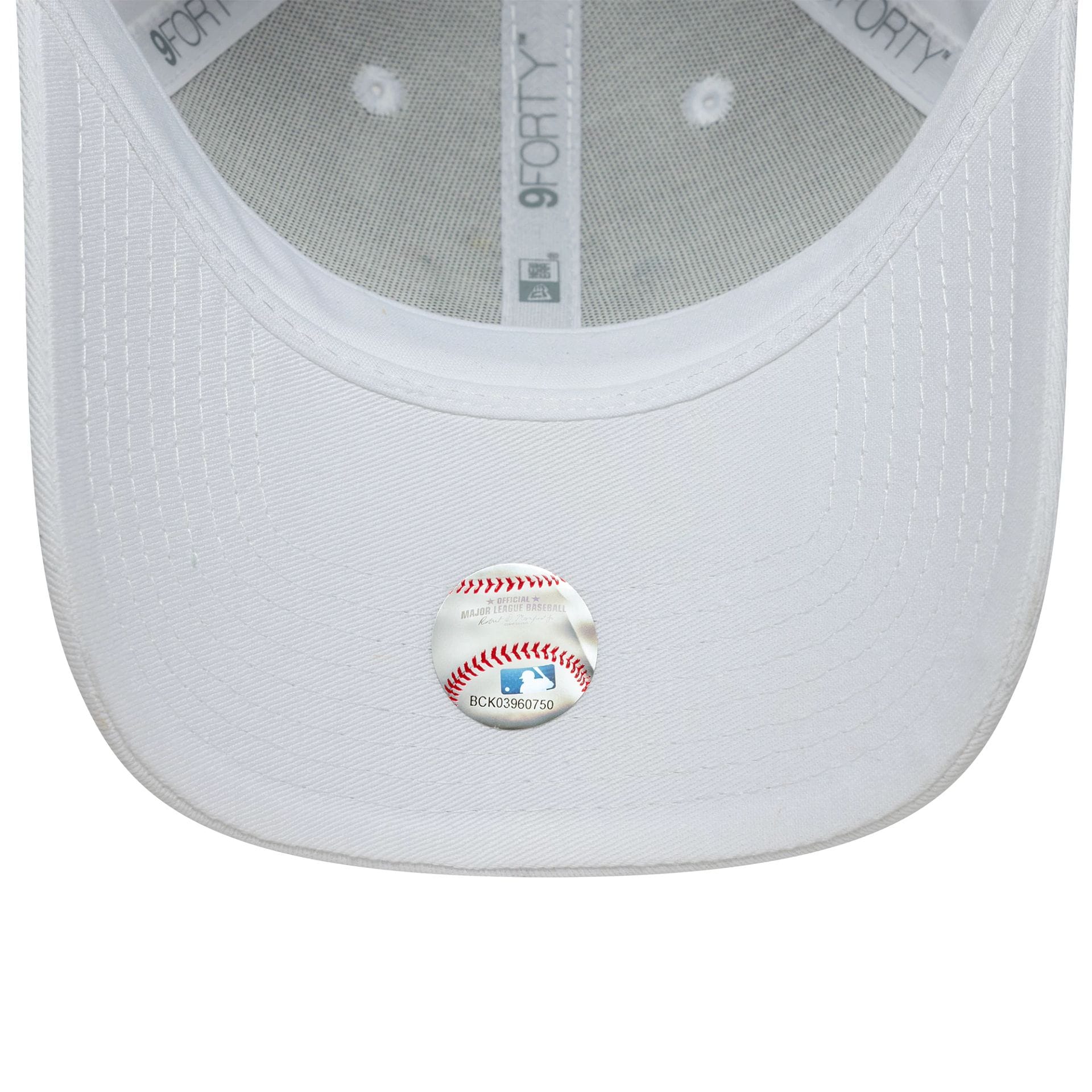 New York Yankees Womens MLB Floral Infill White 9FORTY Adjustable Cap - Image 5