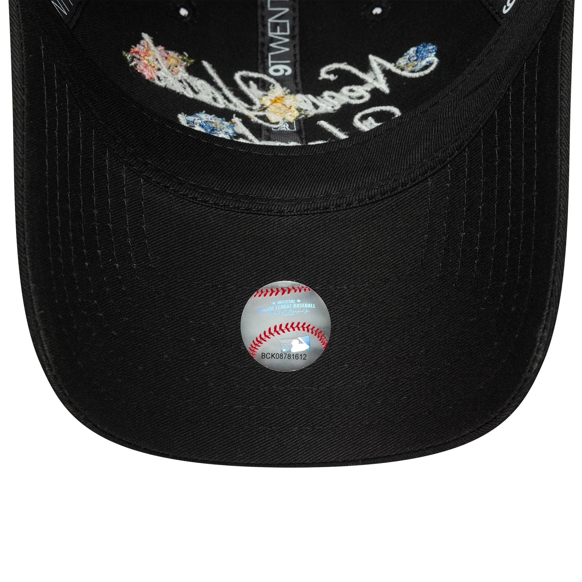 New York Yankees Womens MLB Floral Script Black 9TWENTY Adjustable Cap - Image 5