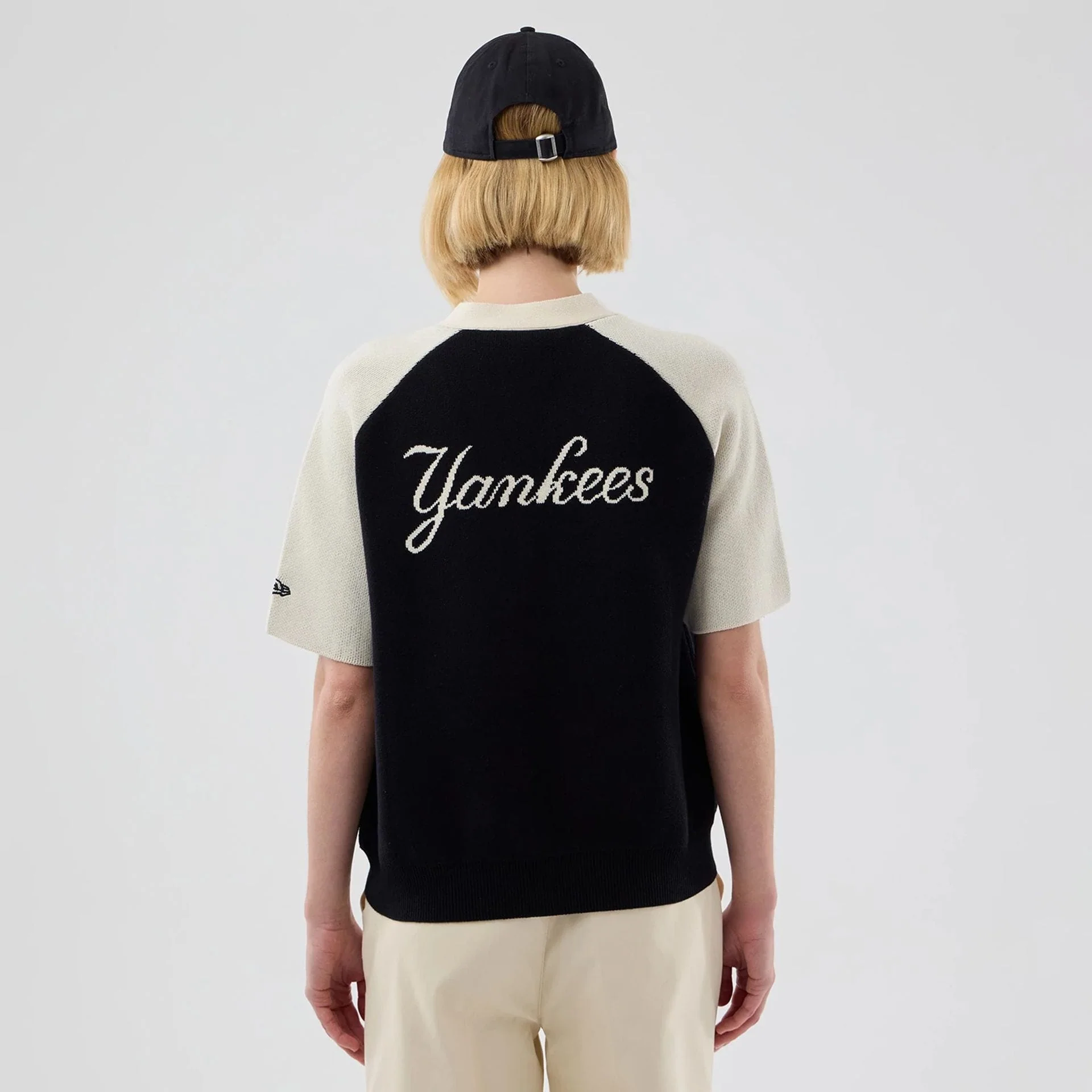 New York Yankees Womens MLB Knit Stripe Black Short Sleeve Cardigan - Image 2