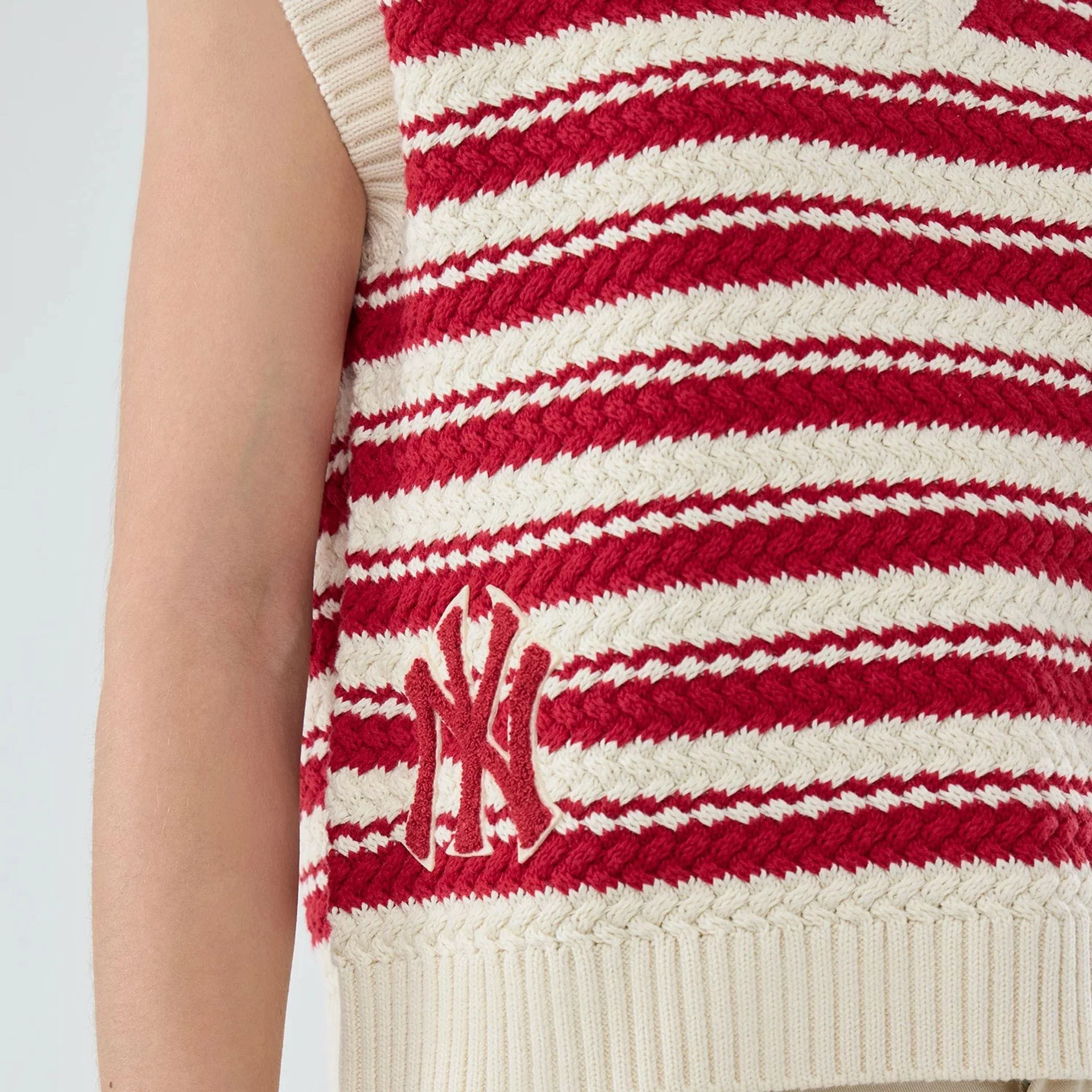 New York Yankees Womens MLB Knit Stripe Dark Red Sleeveless V-neck Sweater - Image 3