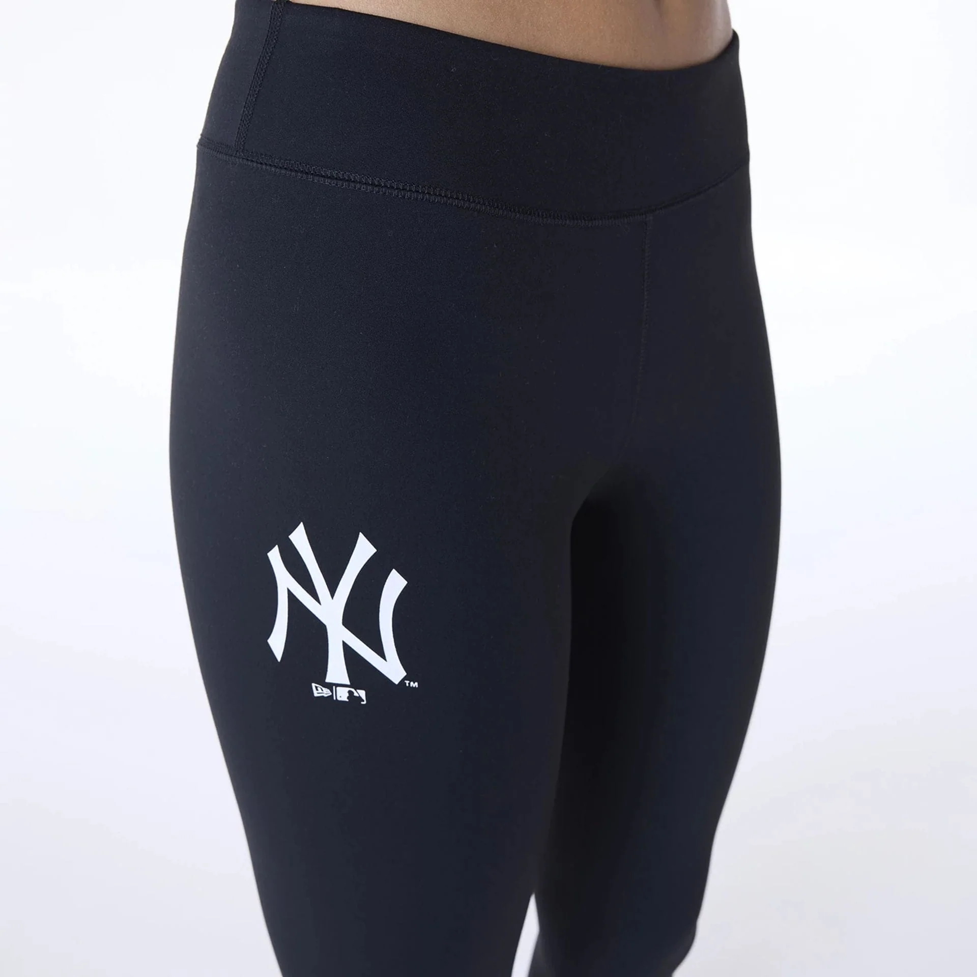 New York Yankees Womens MLB League Essential Black Leggings - Image 3