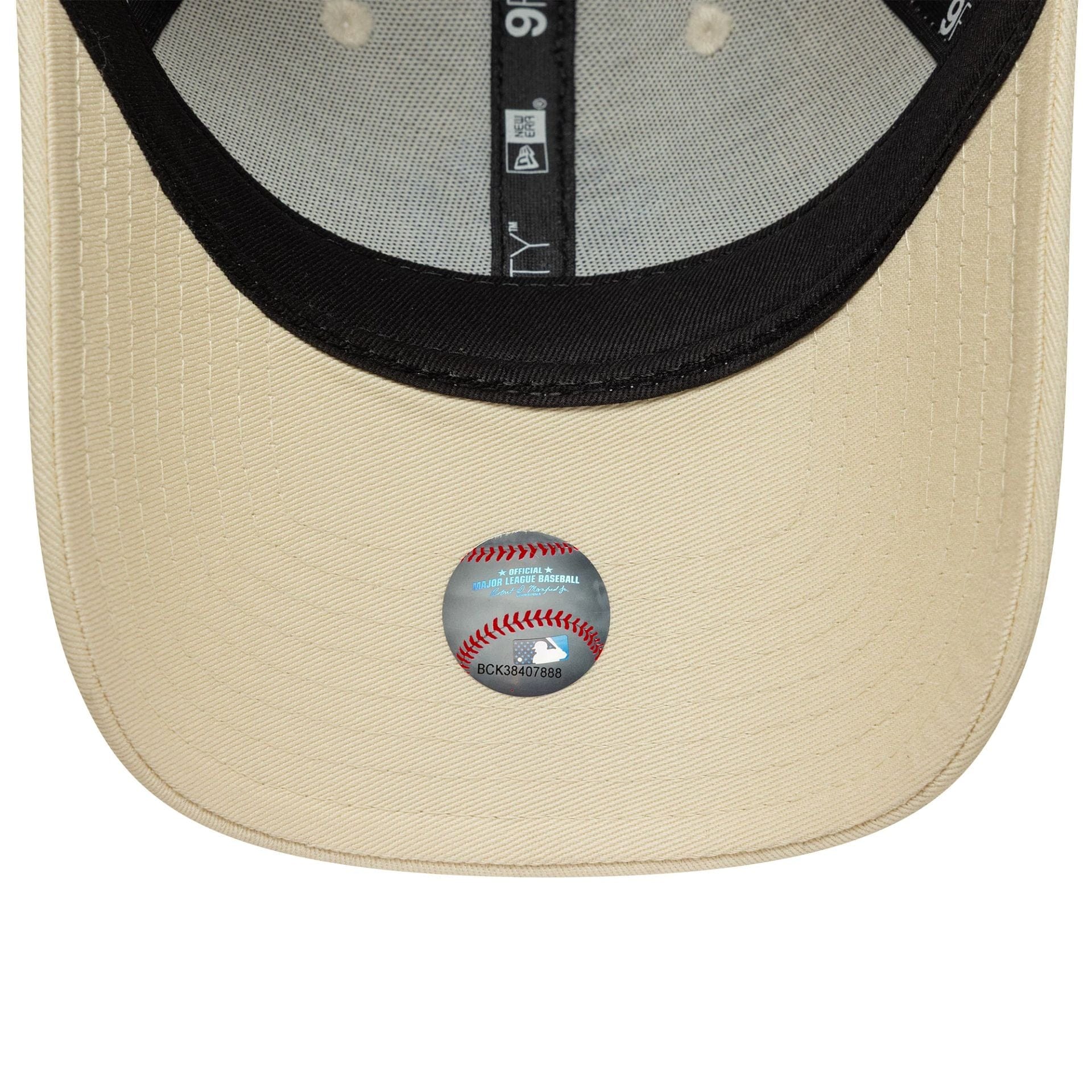 New York Yankees Womens MLB Metallic Logo Light Beige 9FORTY Cap - Image 5