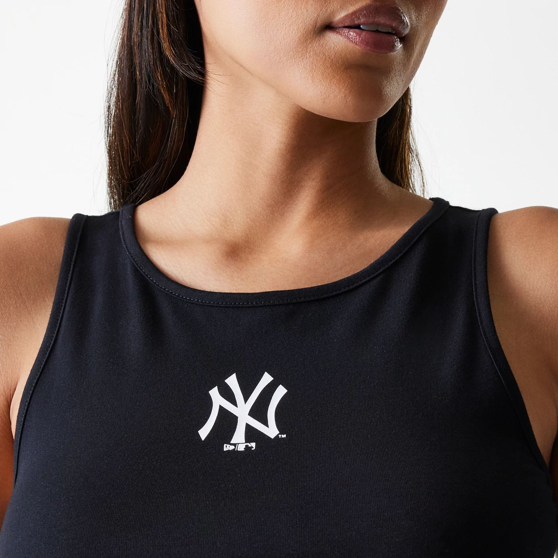 New York Yankees Womens MLB Midi League Essential Black Crop Tank Top - Image 4