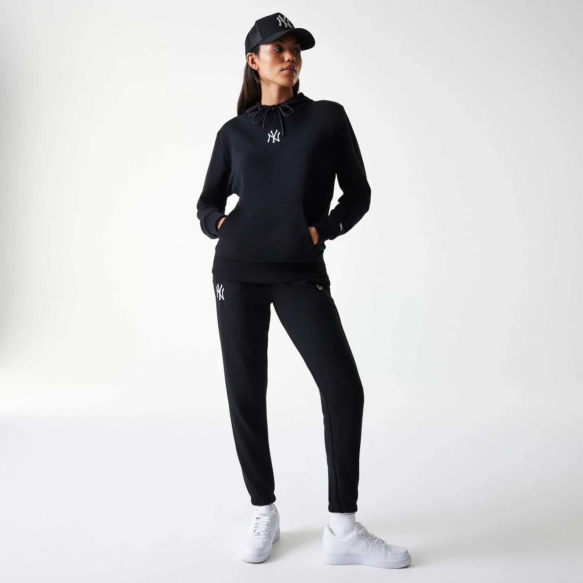 New York Yankees Womens MLB Midi League Essential Black Joggers - Image 8
