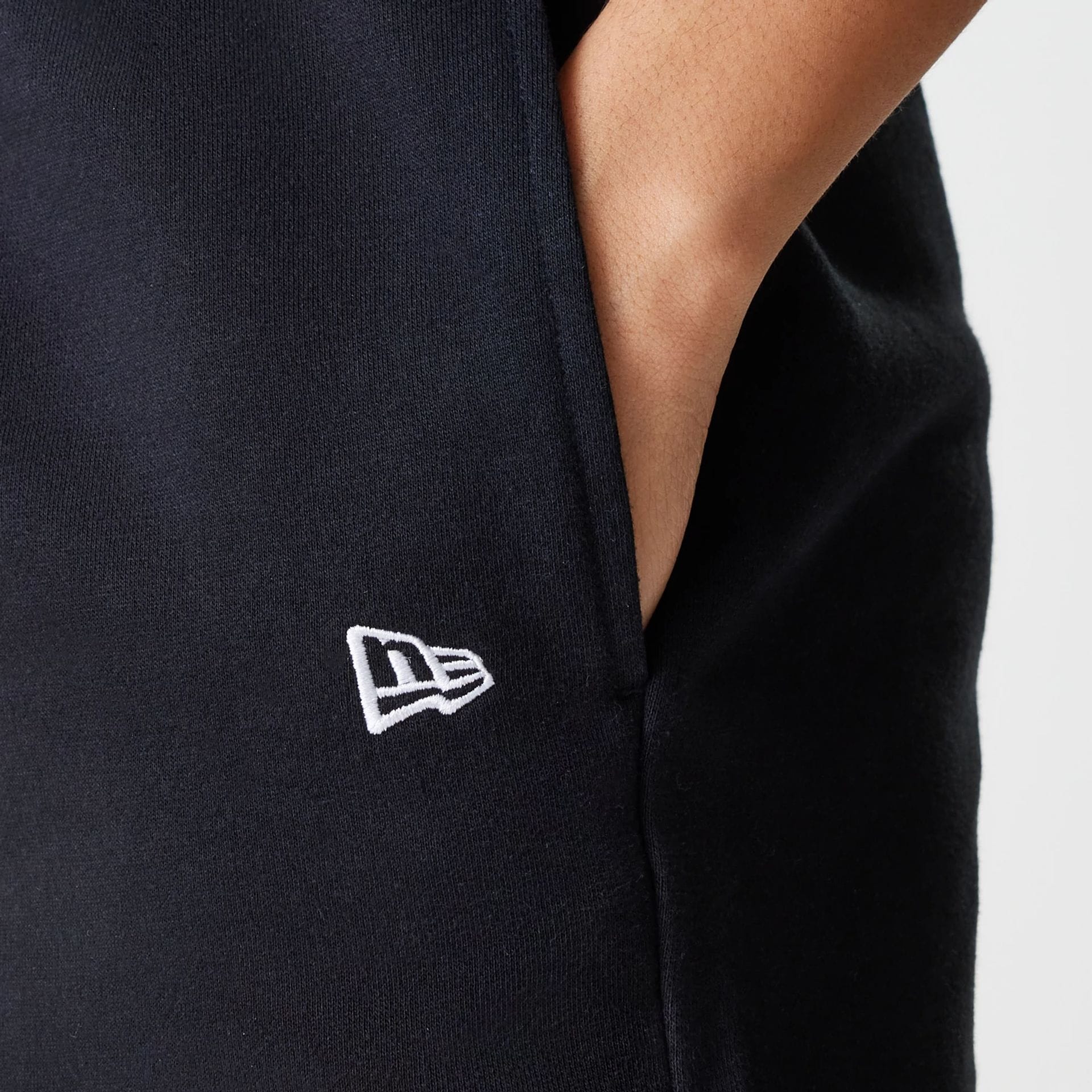 New York Yankees Womens MLB Midi League Essential Black Shorts - Image 4