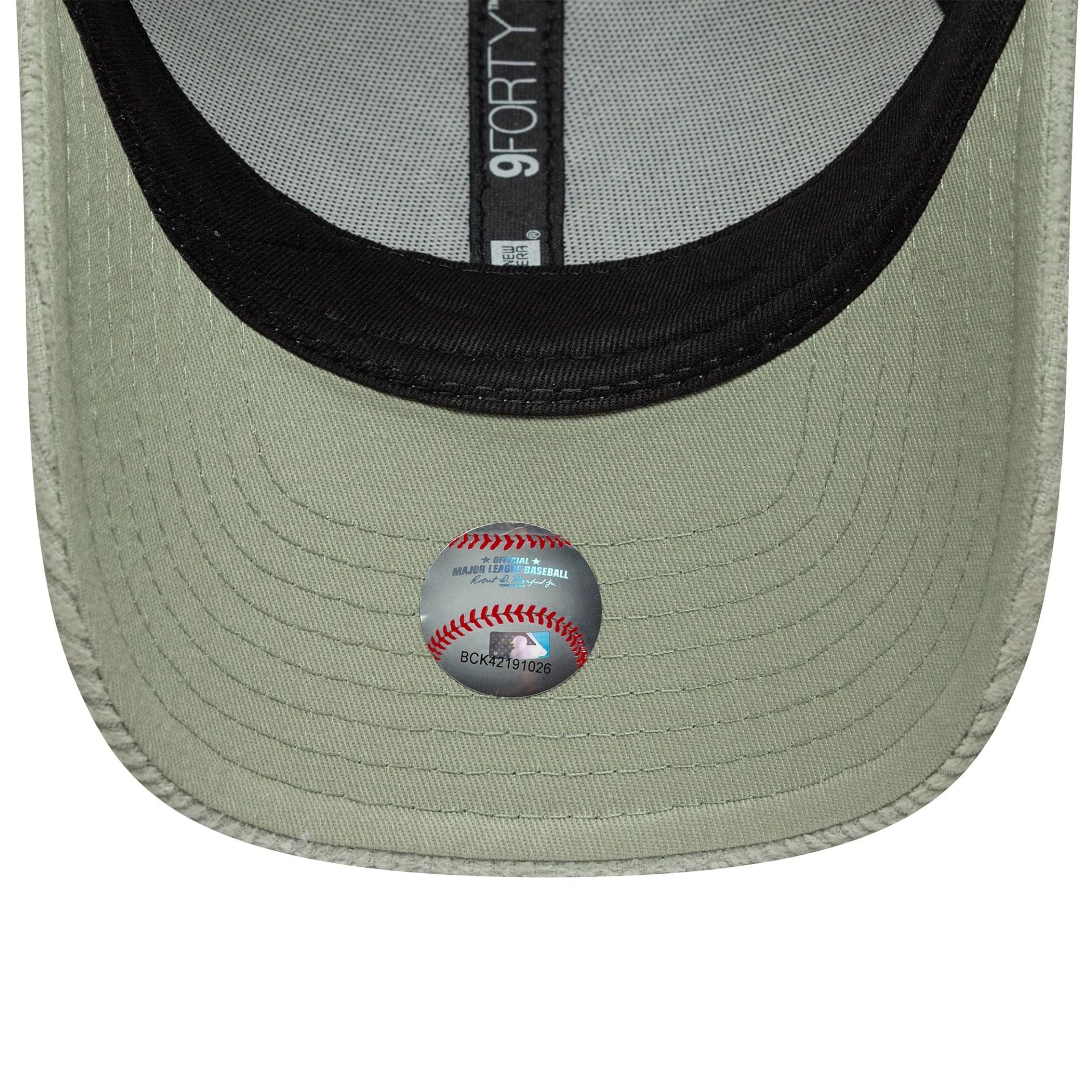 New York Yankees Womens MLB Pastel Cord Green 9FORTY M-Crown Cap - Image 5